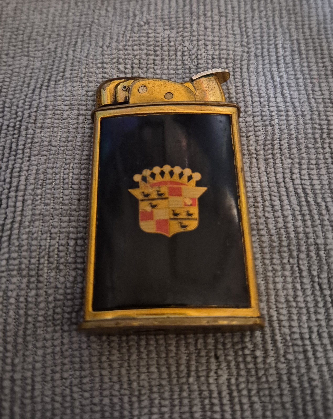 Vintage 1950s Evans  Lighter - Cadillac Crest Gold Tone & Black  As-Is