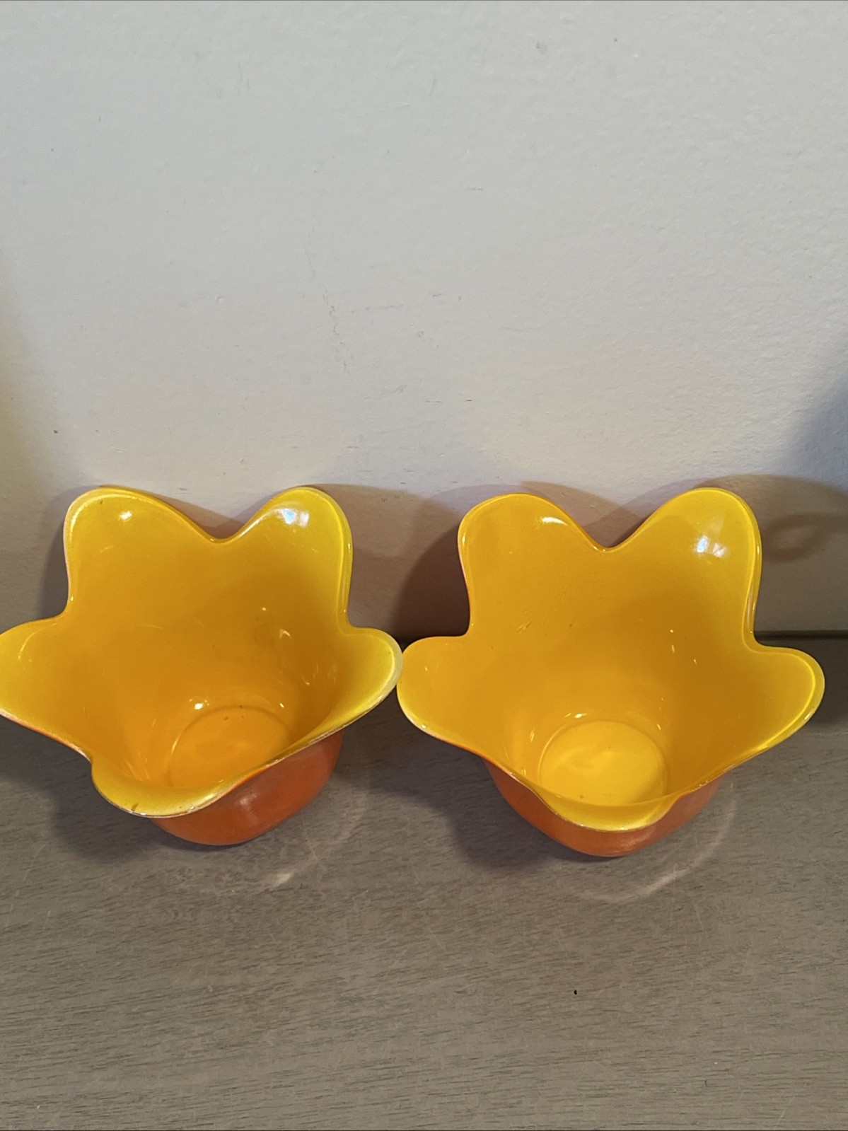 2 In Set Ruffled Vase Yellow Glass Lined w/ Orange Ombre Flower Shape 3” X 4” 2 In Set Ruffled Vase Yellow Glass Lined w/ Orange Ombre Flower Shape 3” X 4”