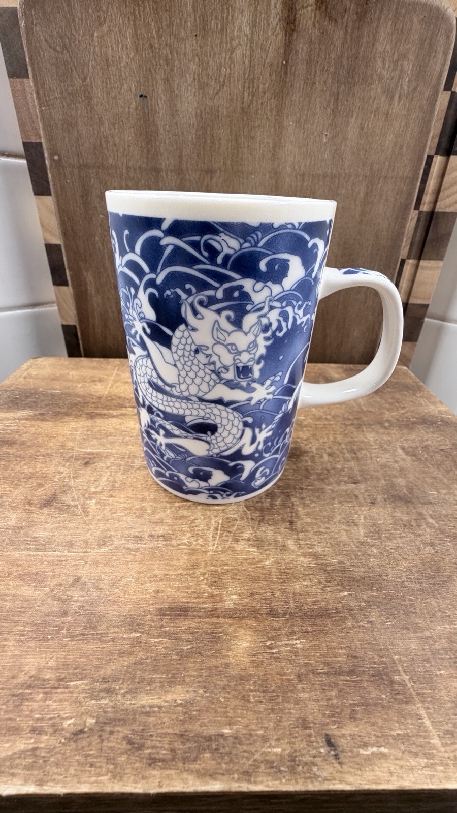 Starbucks Blue & White Asian Dragon Waves Mug Taiwan Ceramic Coffee Cup 4.5\ Starbucks Blue & White Asian Dragon Waves Mug Taiwan Ceramic Coffee Cup 4.5\