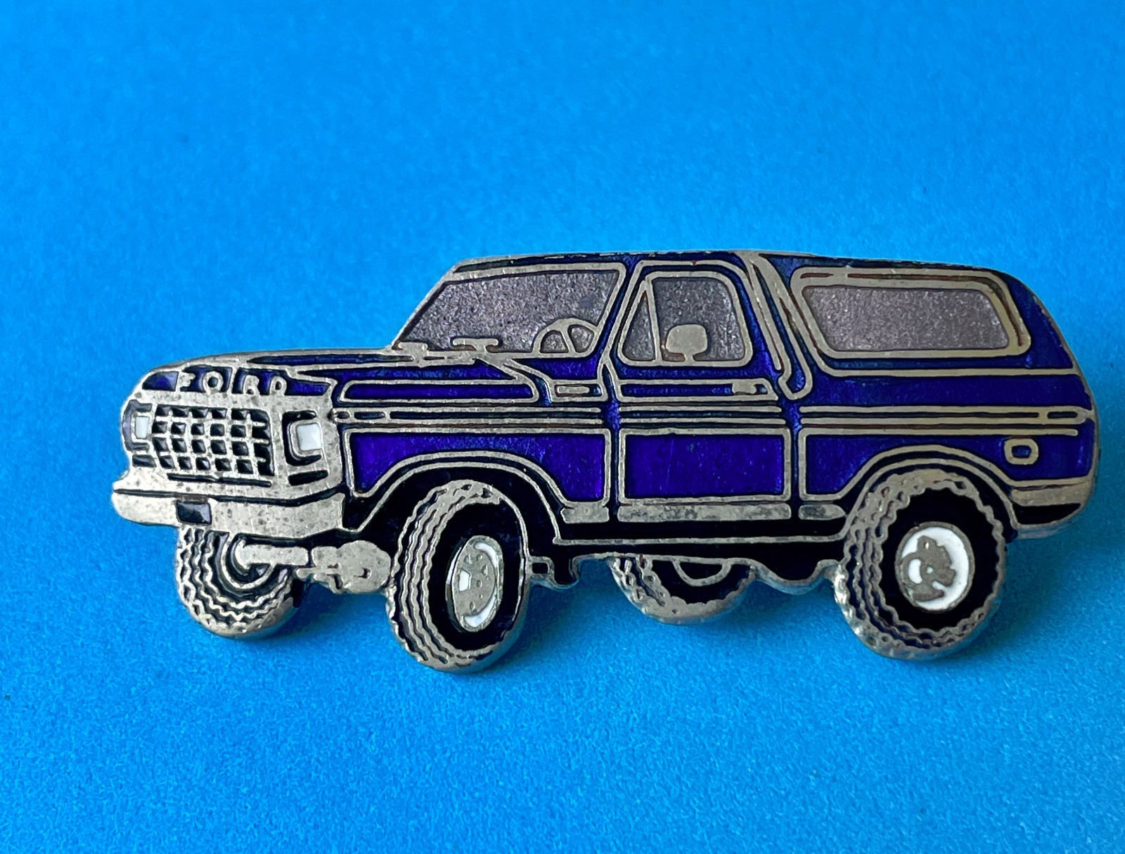 Vintage second-generation (1978–1979) Ford Bronco lapel pin Vintage second-generation (1978–1979) Ford Bronco lapel pin