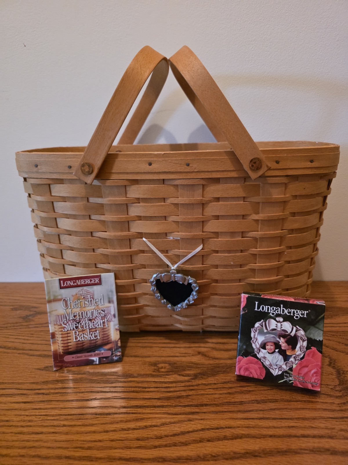 1998 Longaberger Cherished Memories Sweetheart Basket w/ Tie-On and Protector