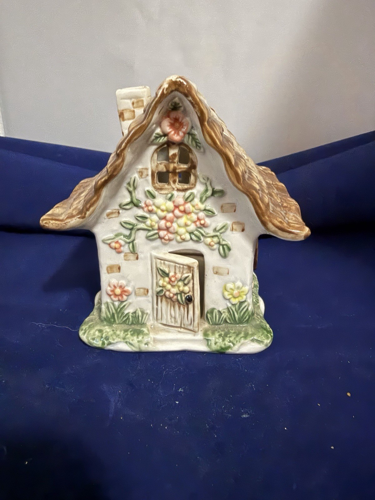 Gift Link Small Square Villa Tealight Candle House Cottage 2001 Ceramic