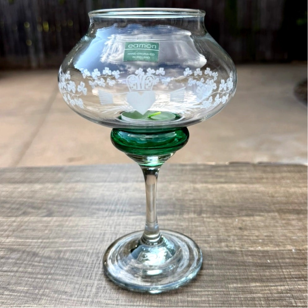 Vintage Eamon Glass Ireland Claddagh Hand Engraved 7.5\