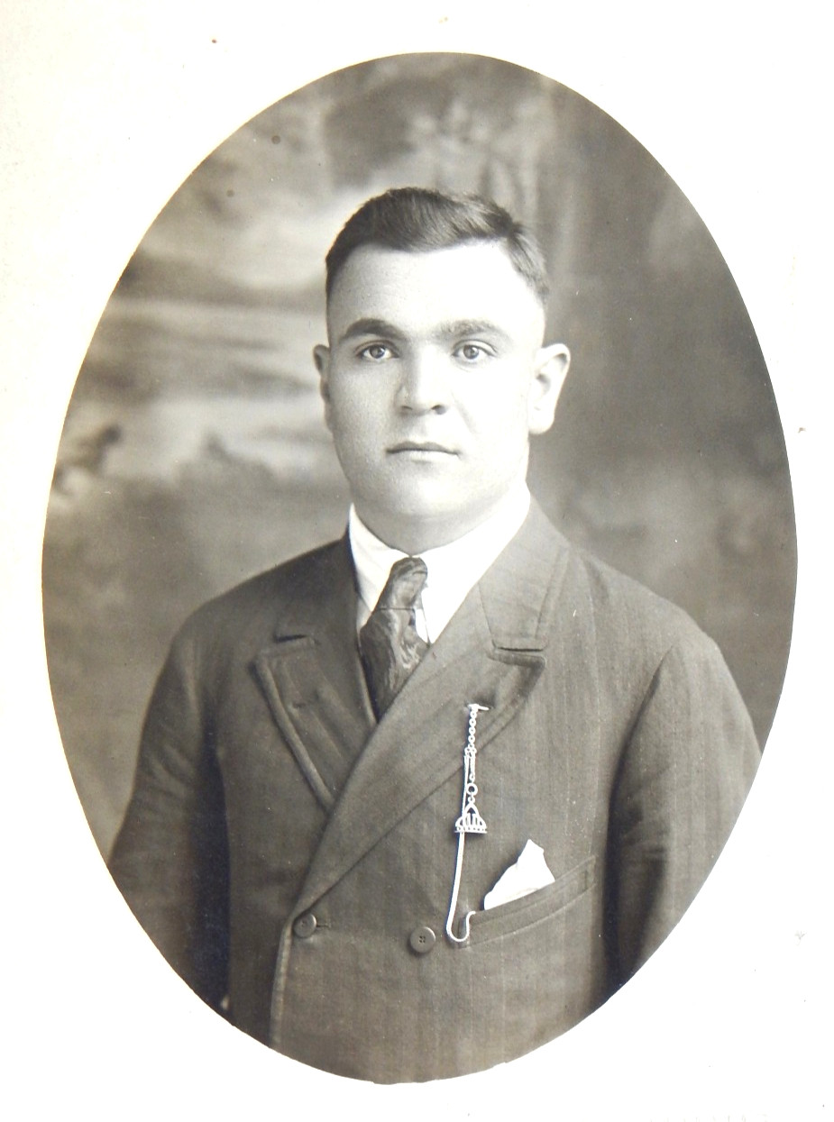 1910s GENTLEMAN Christos P. Chronocharidis OREGON CITY UNPOSTED RPPC POSTCARD