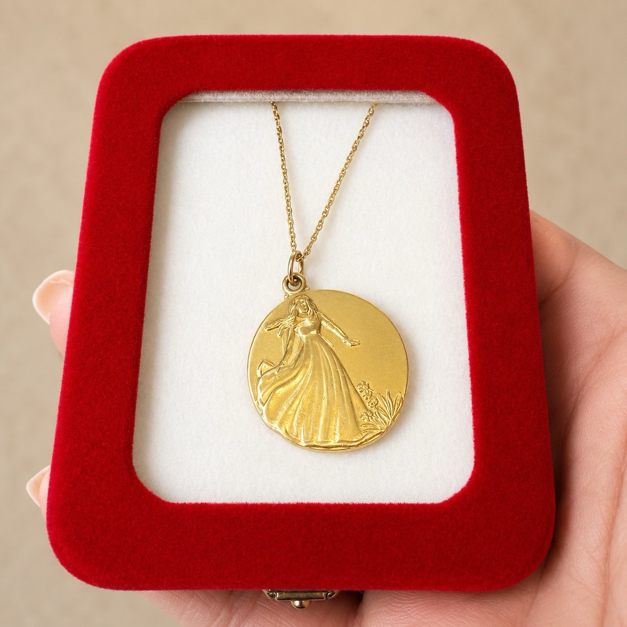 RARE VINTAGE LDS YOUNG WOMEN PERSONAL PROGRESS MEDAL PENDANT MORMON Necklace
