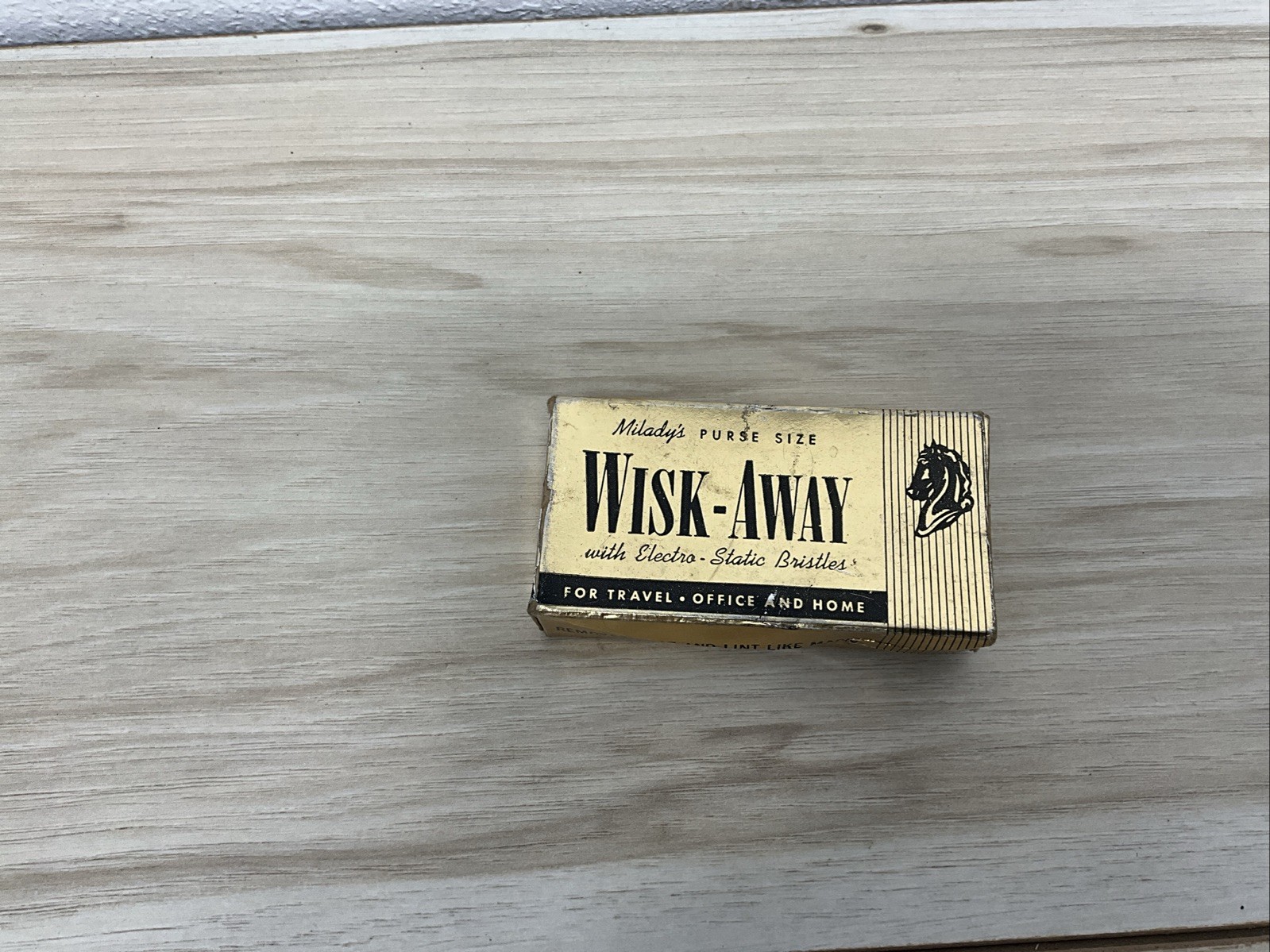 Vtg Wisk-Away Travel WHISK BRUSH Removes Lint & Crumbs From Clothes Horsehead