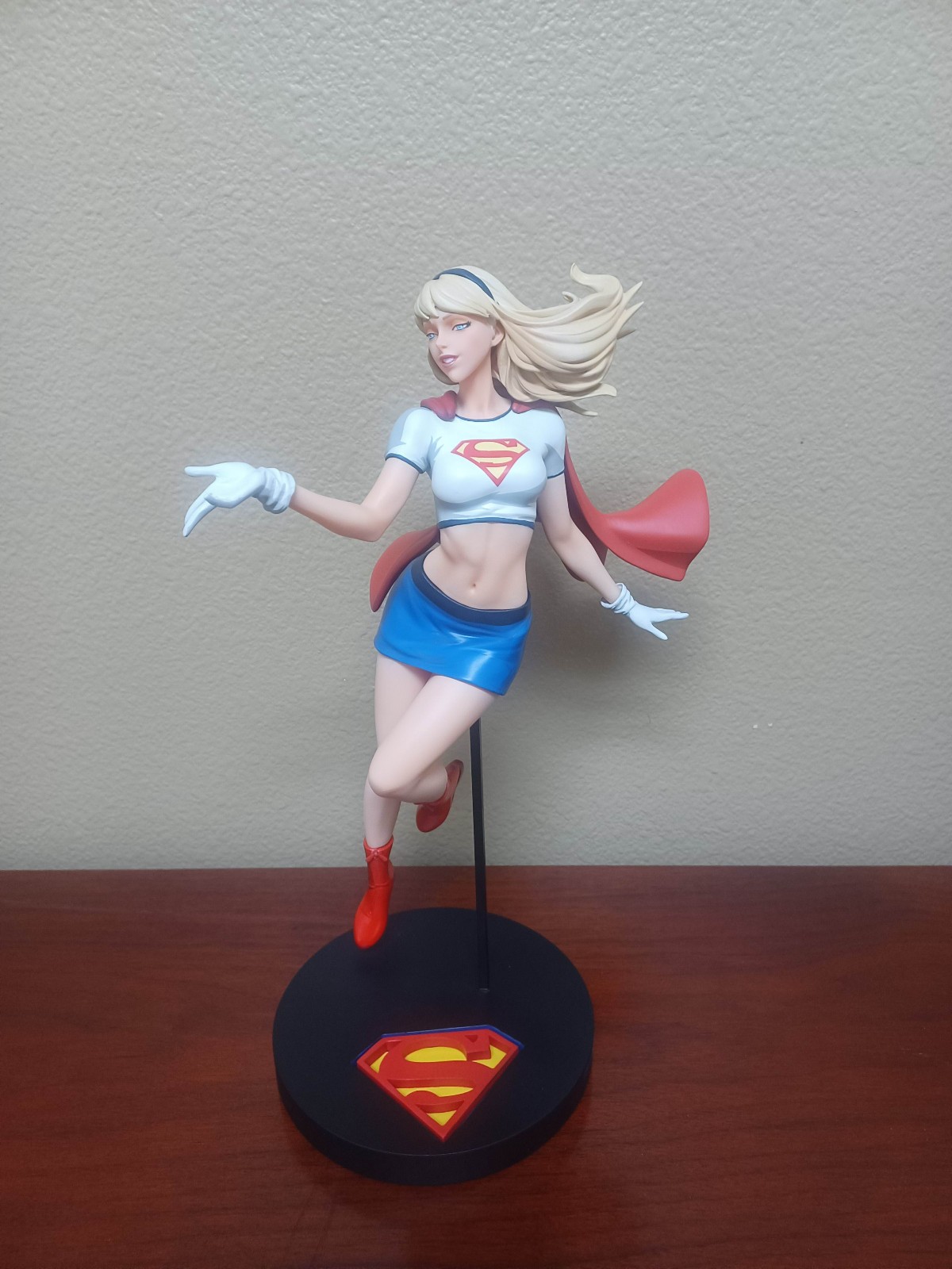 DC Designer Series SUPERGIRL Statue by ARTGERM ~ Stanley Lau  ~ READ DESCRIPTION