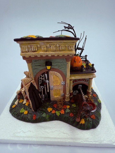 Dept 56 GRIMSLY'S TOOL SHED 56.54717 Snow Village Halloween DEPARTMENT D56 New**