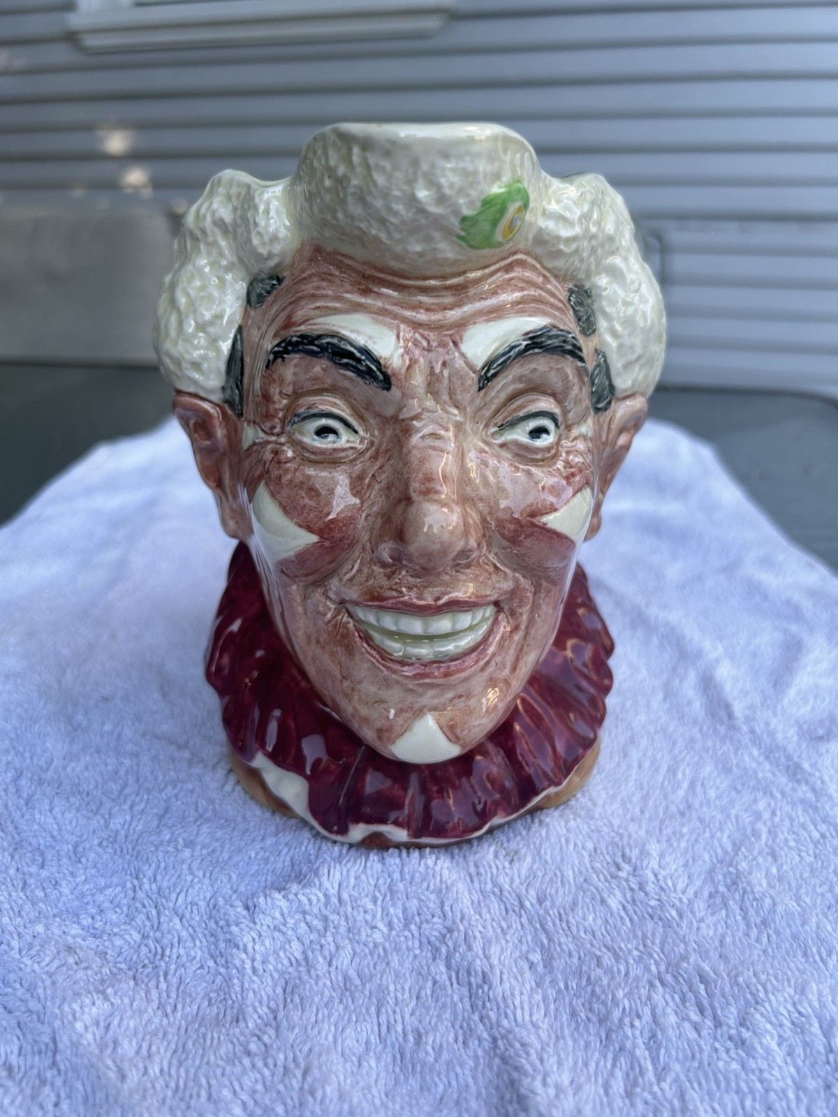 Royal Doulton 1950 the Clown Toby Large Mug Jug Pitcher 6.25 Royal Doulton 1950 the Clown Toby Large Mug Jug Pitcher 6.25