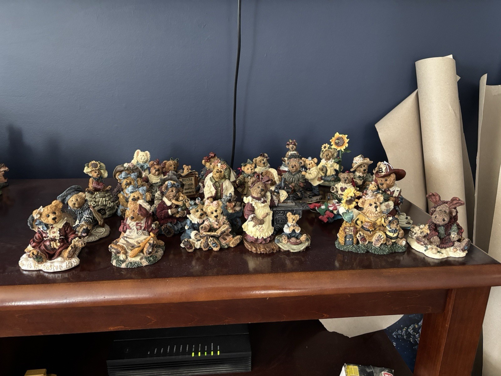 Lot of 30 Boyd’s Bears Mini Figurines