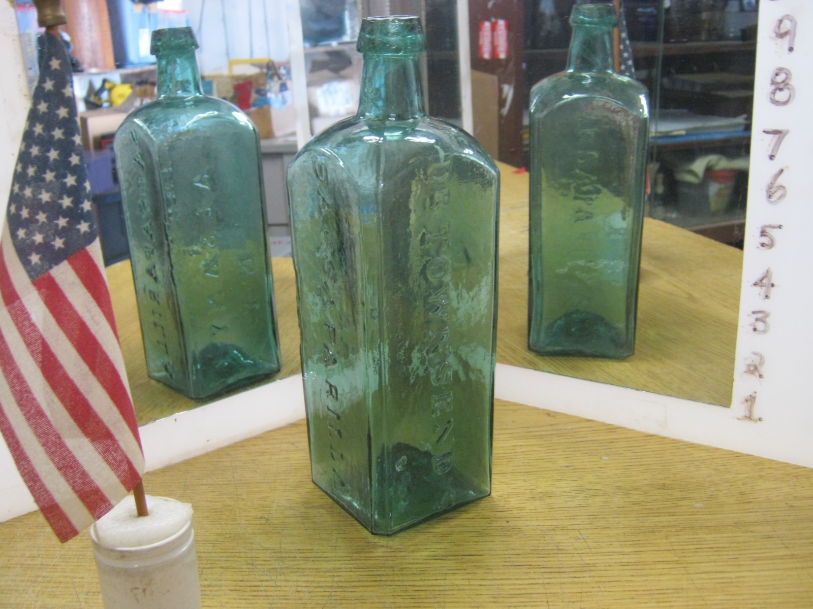 *TEAL* 1850\'S GROUP VI~IRON PONTIL~ DR_ TOWNSEND\'S SARSAPARILLA~ALBANY, N.Y. *TEAL* 1850\'S GROUP VI~IRON PONTIL~ DR_ TOWNSEND\'S SARSAPARILLA~ALBANY, N.Y.