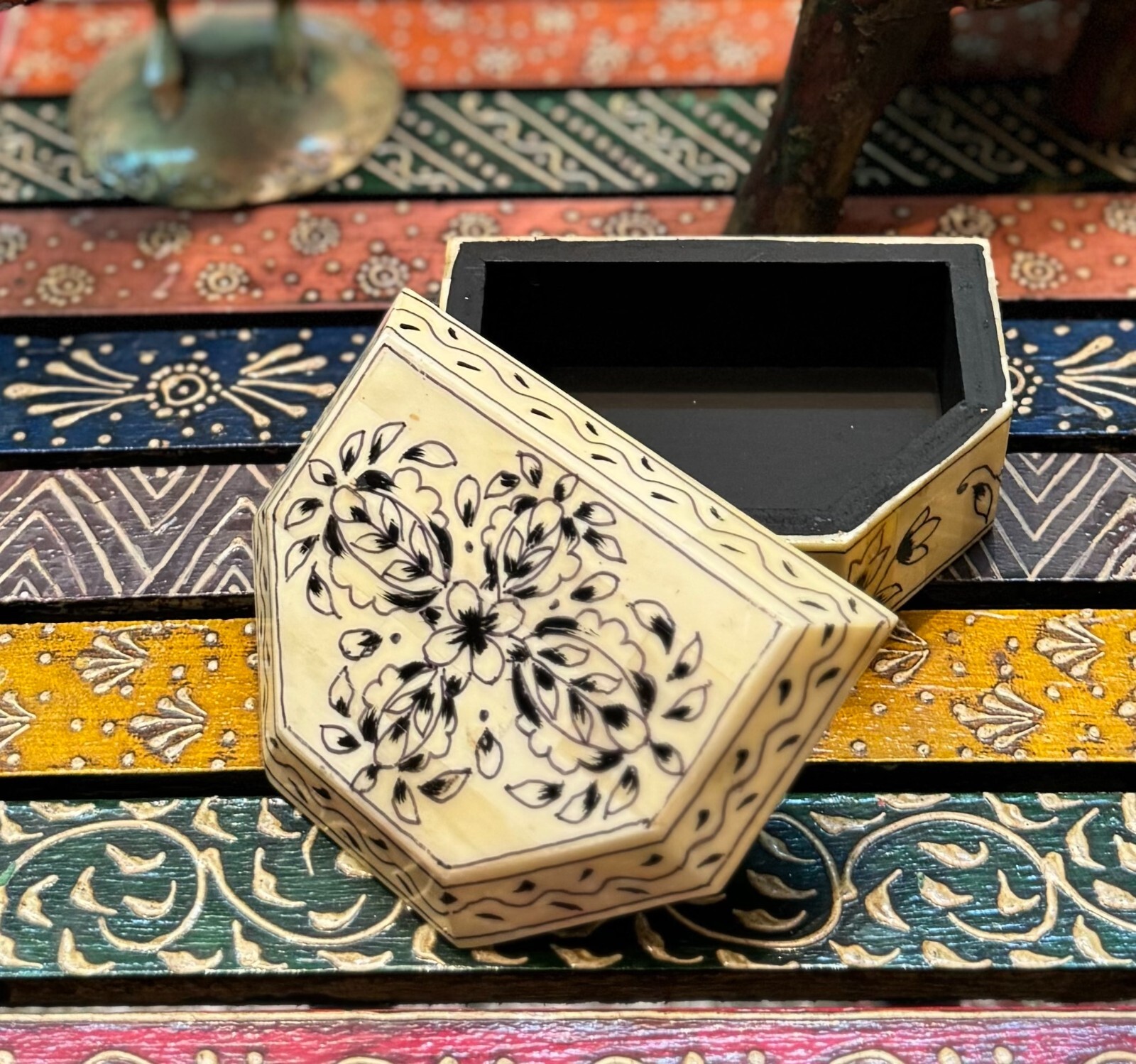 Women’s Small Travel Jewelry Storage Box - Special Gift Ring Keepsake Case