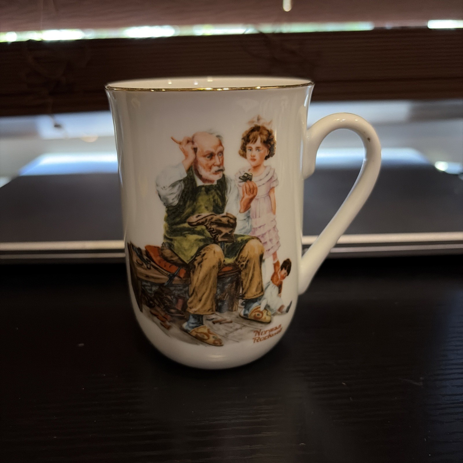 Vintage 1982 NORMAN ROCKWELL Museum Collectible Cup Mug The Cobbler Authentic