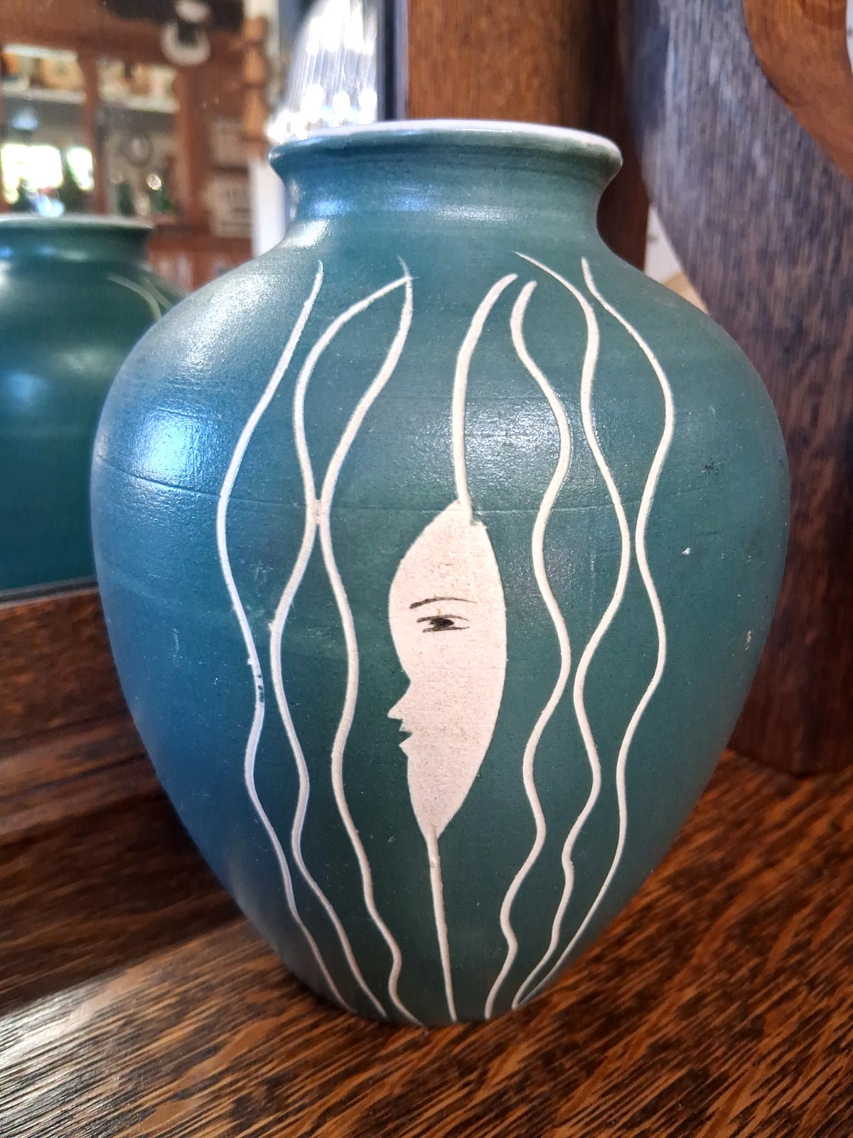 Sgraffito Face Vase 6\