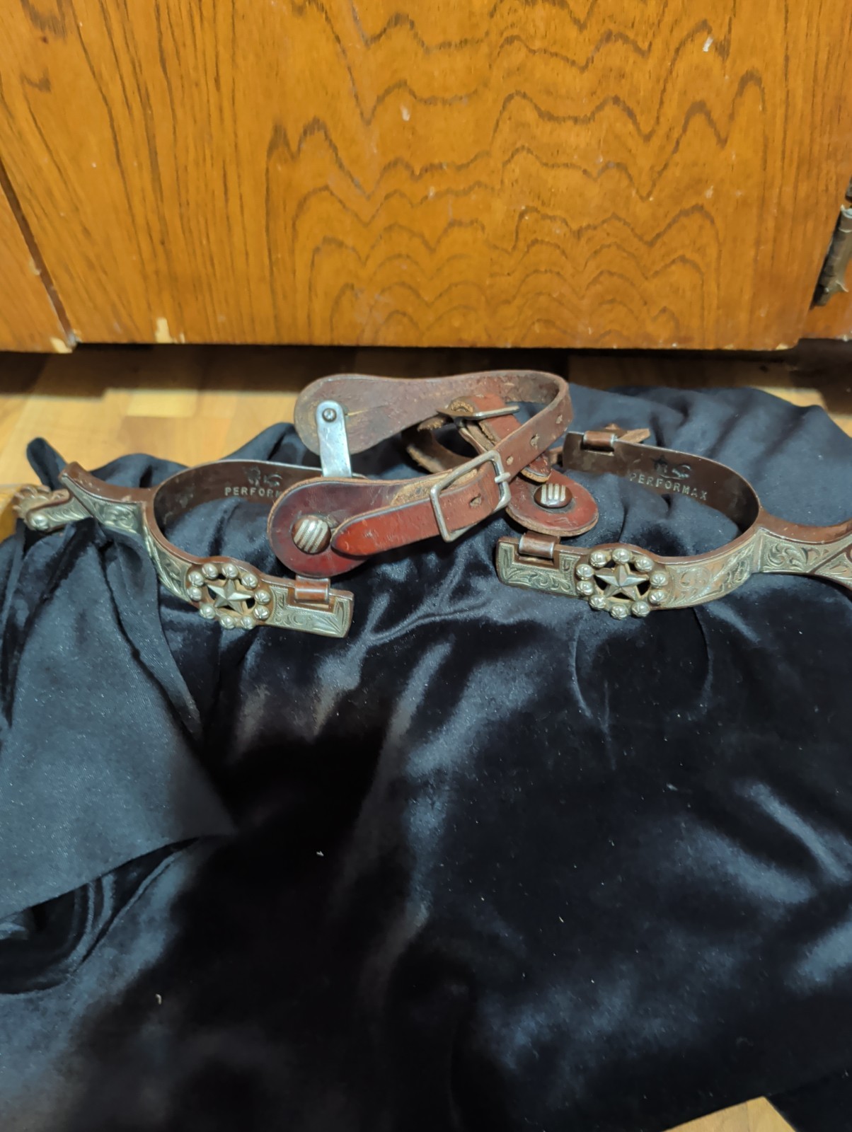 Les Vogt Ladies Performax Brown Silver Texas Star W Berries Used Les Vogt Ladies Performax Brown Silver Texas Star W Berries Used