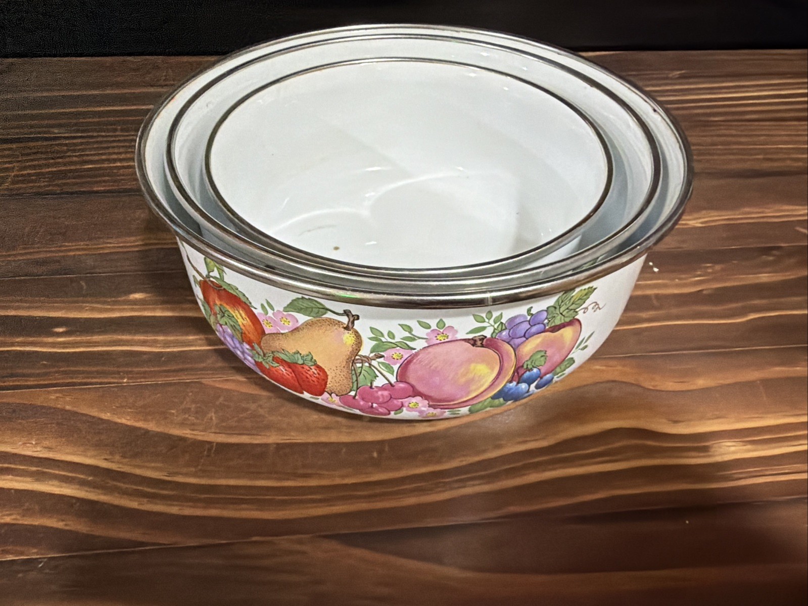 Vintage Metro Enamel Nesting Bowls Set of 3 Fruit Pattern Enamelware Mixing Vintage Metro Enamel Nesting Bowls Set of 3 Fruit Pattern Enamelware Mixing