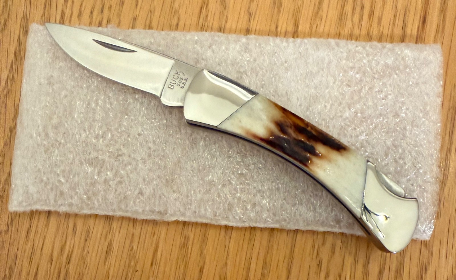 BEAUTIFUL BUCK STAG 505 KNIGHT KNIFE NEVER USED    N37