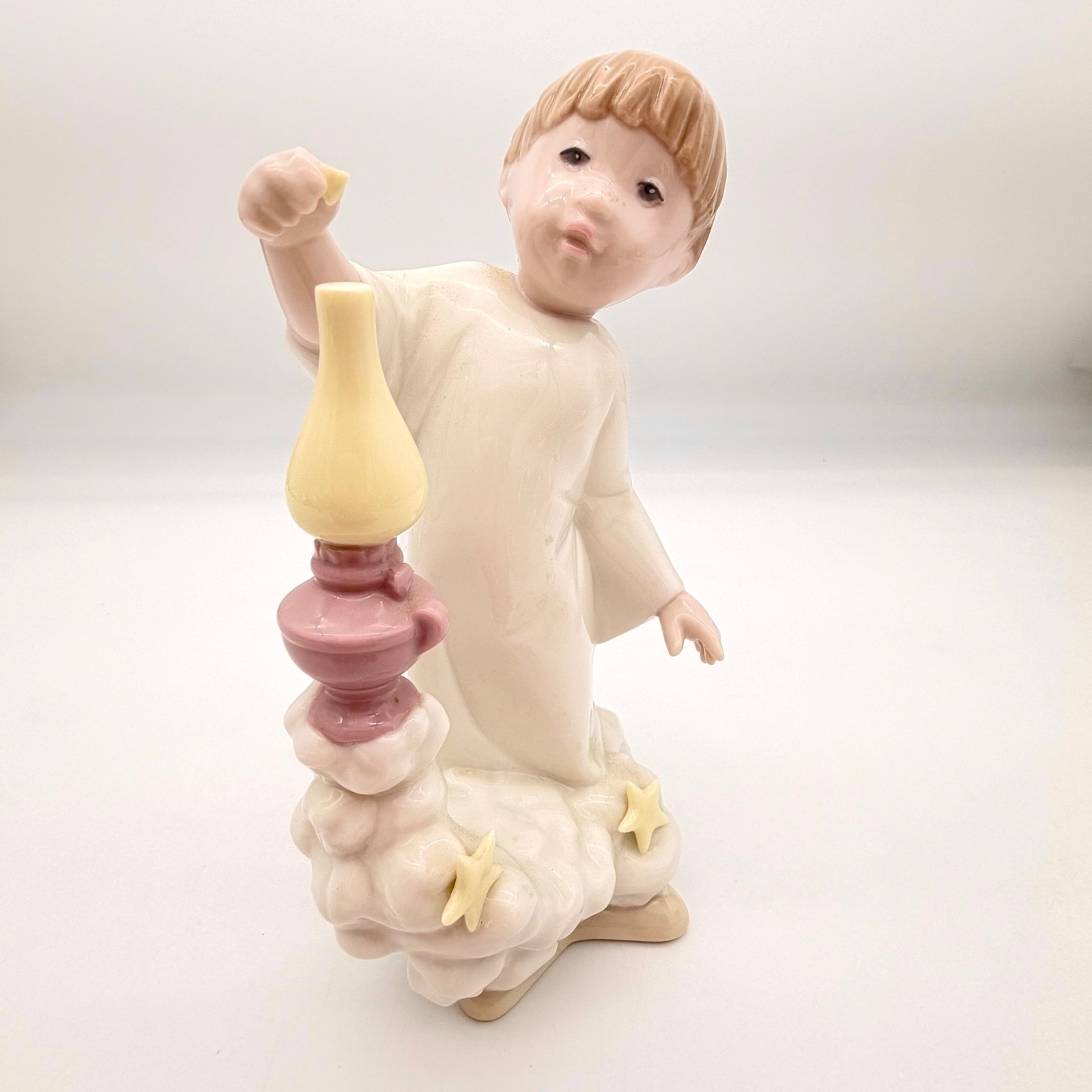 VTG Lladró Golden Memories 34035 Lighting The Stars Angel Boy Oil Lamp Figurine