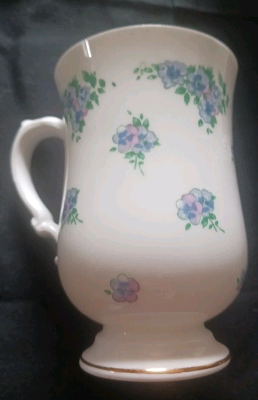 Royal Victoria English Bone China  Mug/ Cup (FREE SHIPPING)