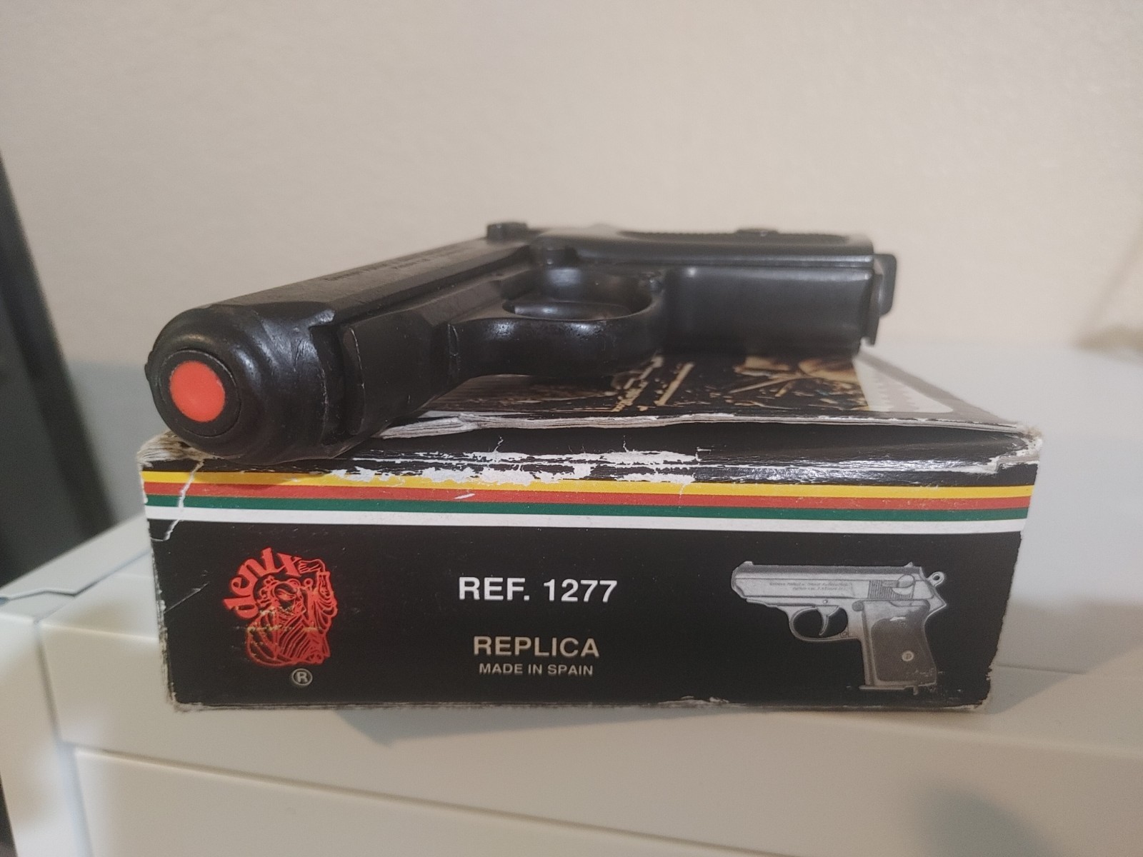 Replica Denix German WWII NON-FIRING pistol