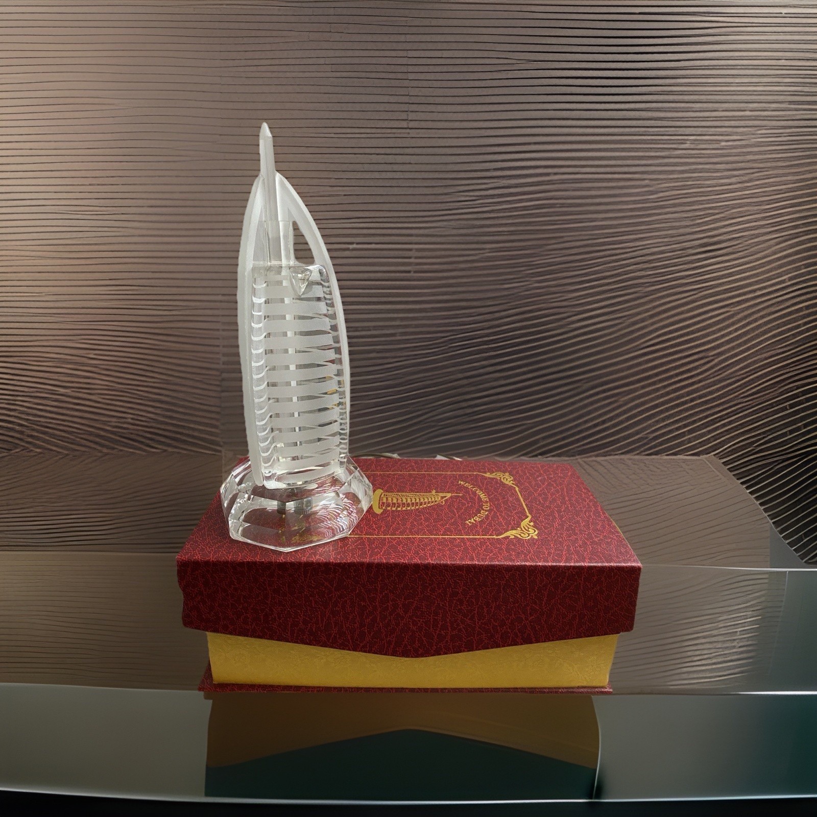 Burj Al Arab Hotel Dubai Crystal Glass Model Figurine Paper Weight in Gift Box