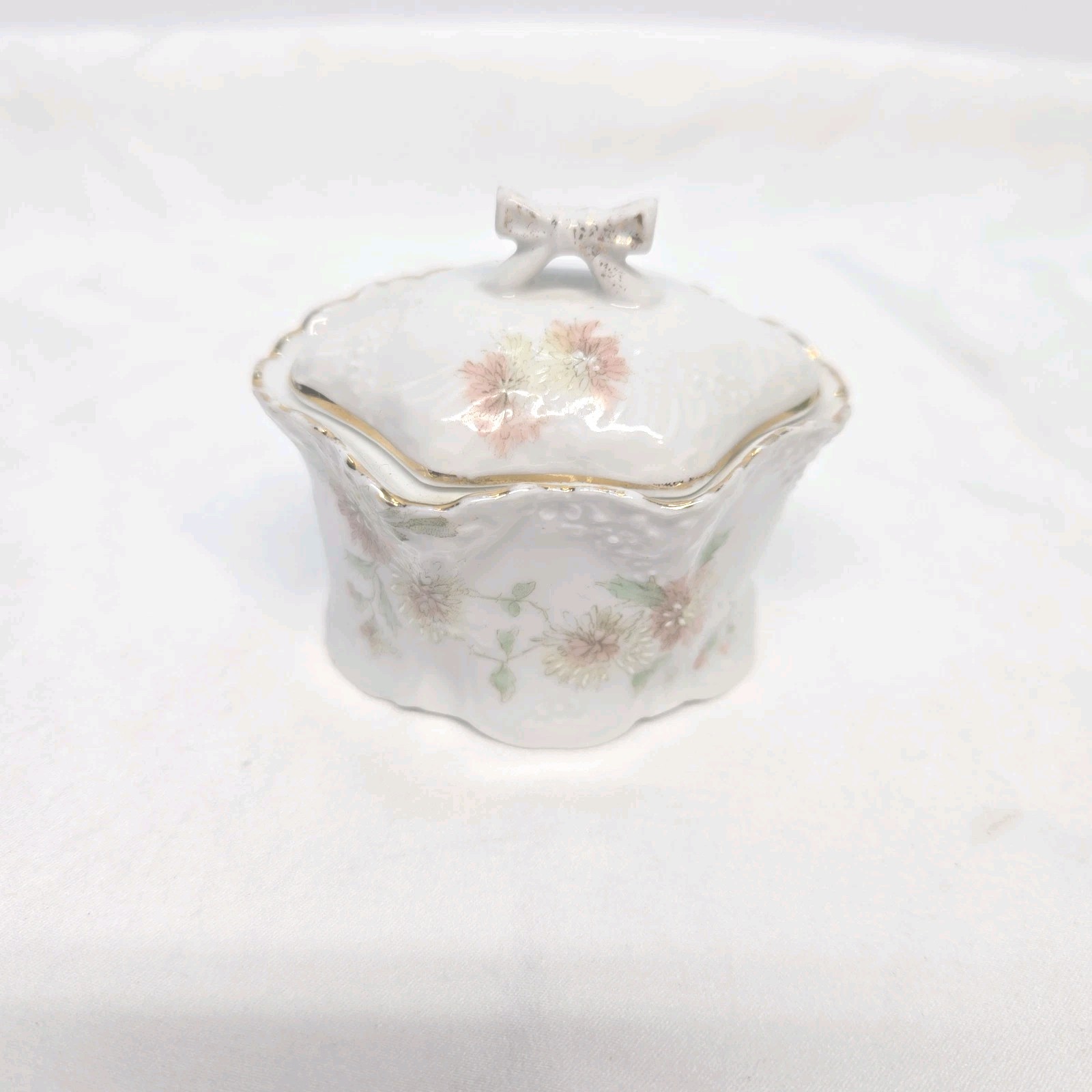 Vtg Weimar Germany Covered Trinket Dish w/ Lid Hand Painted Floral Pattern 3\ Vtg Weimar Germany Covered Trinket Dish w/ Lid Hand Painted Floral Pattern 3\
