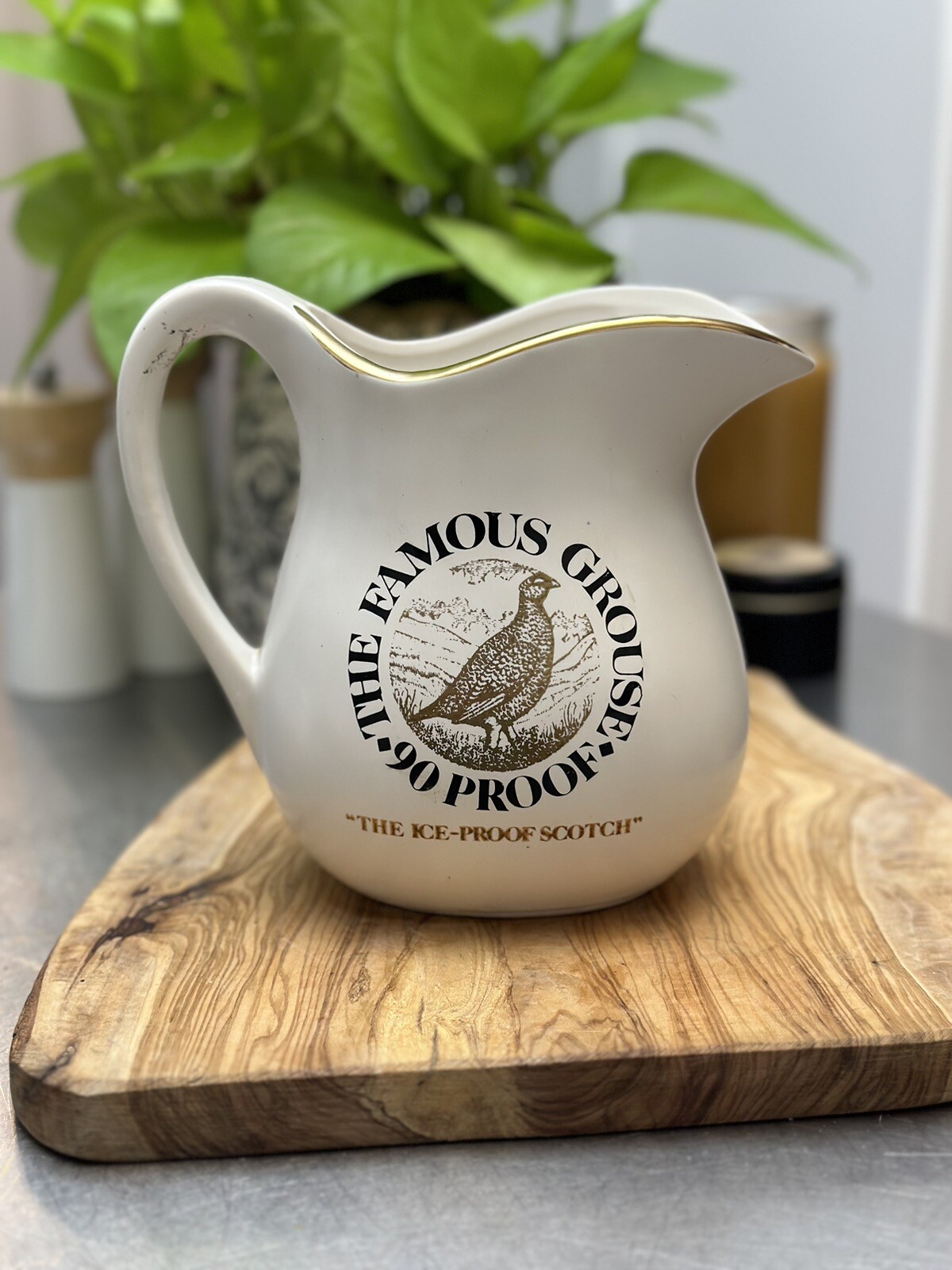 THE FAMOUS GROUSE FINEST SCOTCH WHISKEY CERAMIC MCCOY PITCHER , 1976