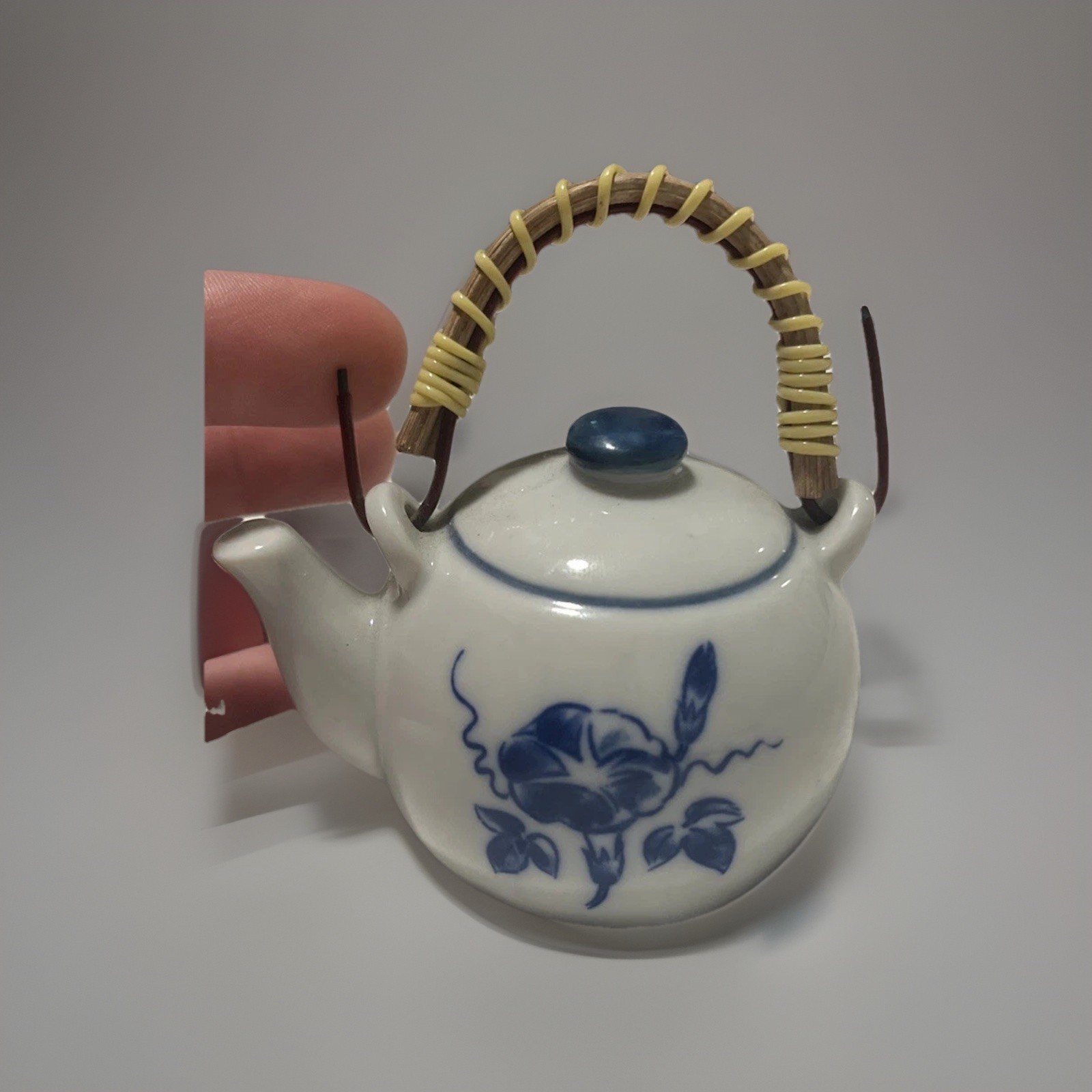 Vintage Yakushigama Japan Porcelain Teapot Dinner Bell Blue Morning Glory Seto