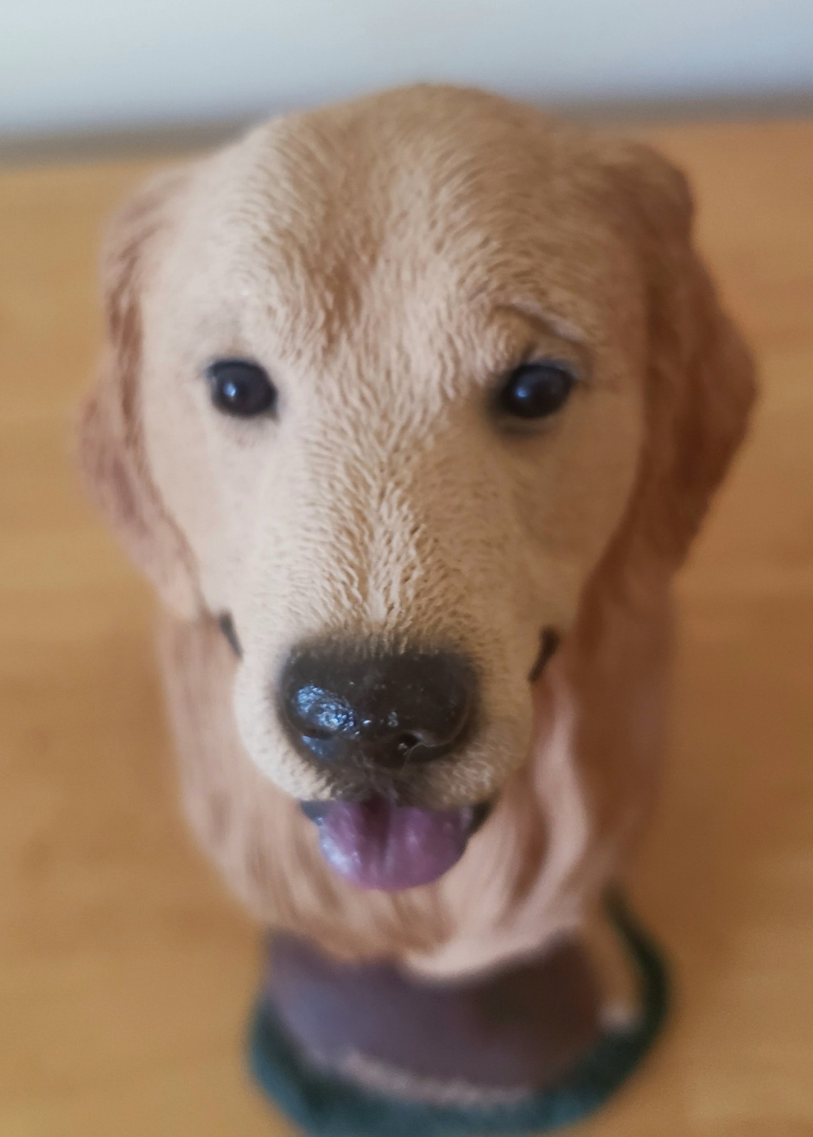Living Stone Yellow Lab Labrador Retriever Dog 9” Figurine Football Vintage 
