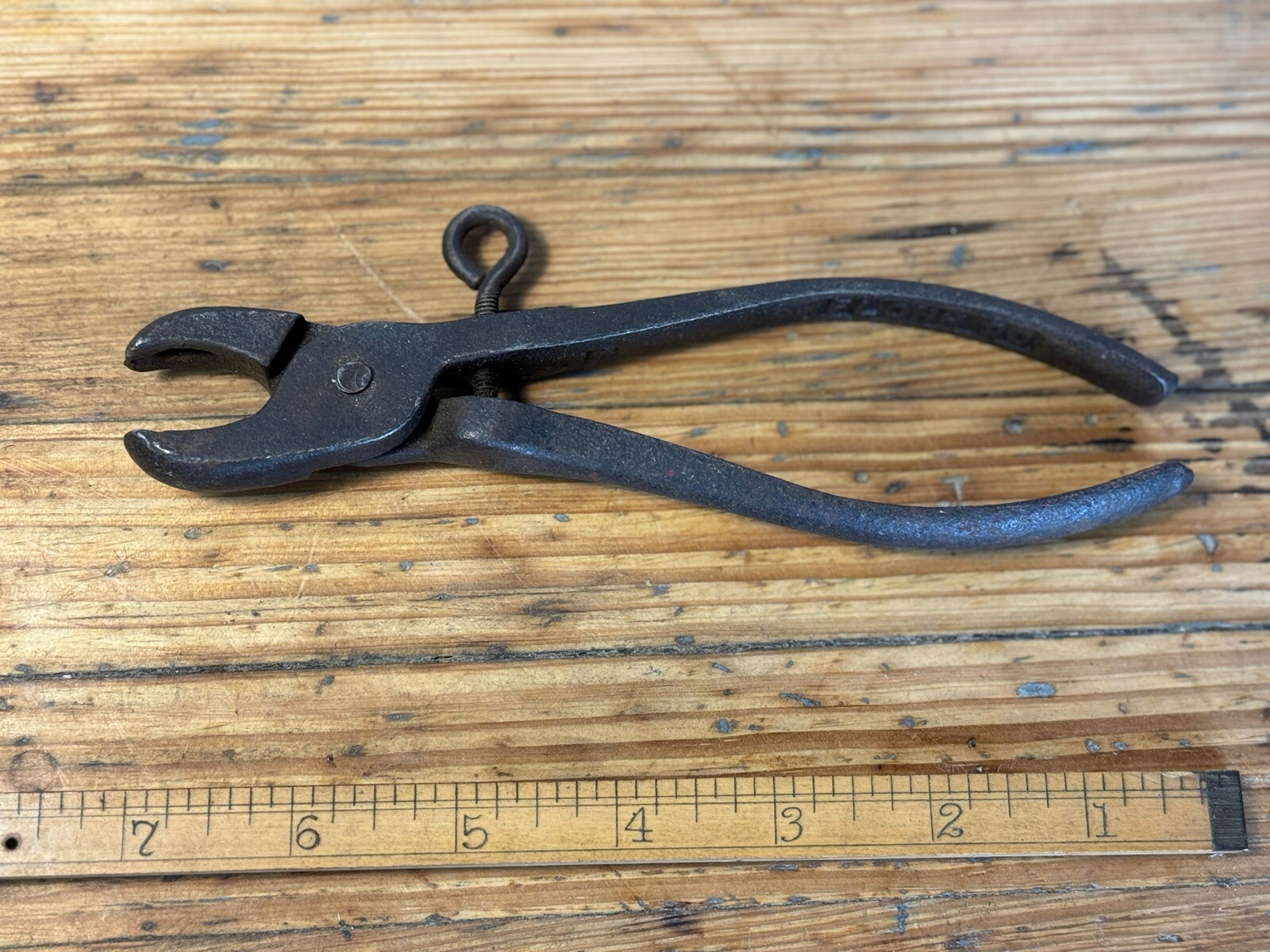 VINTAGE ADJUSTABLE HOG RING RINGER PLIERS MARKED FLOHR 20
