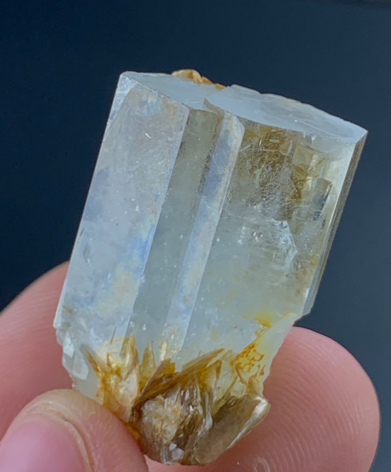 85 Carat Aquamarine Crystal Specimen From Pakistan 85 Carat Aquamarine Crystal Specimen From Pakistan