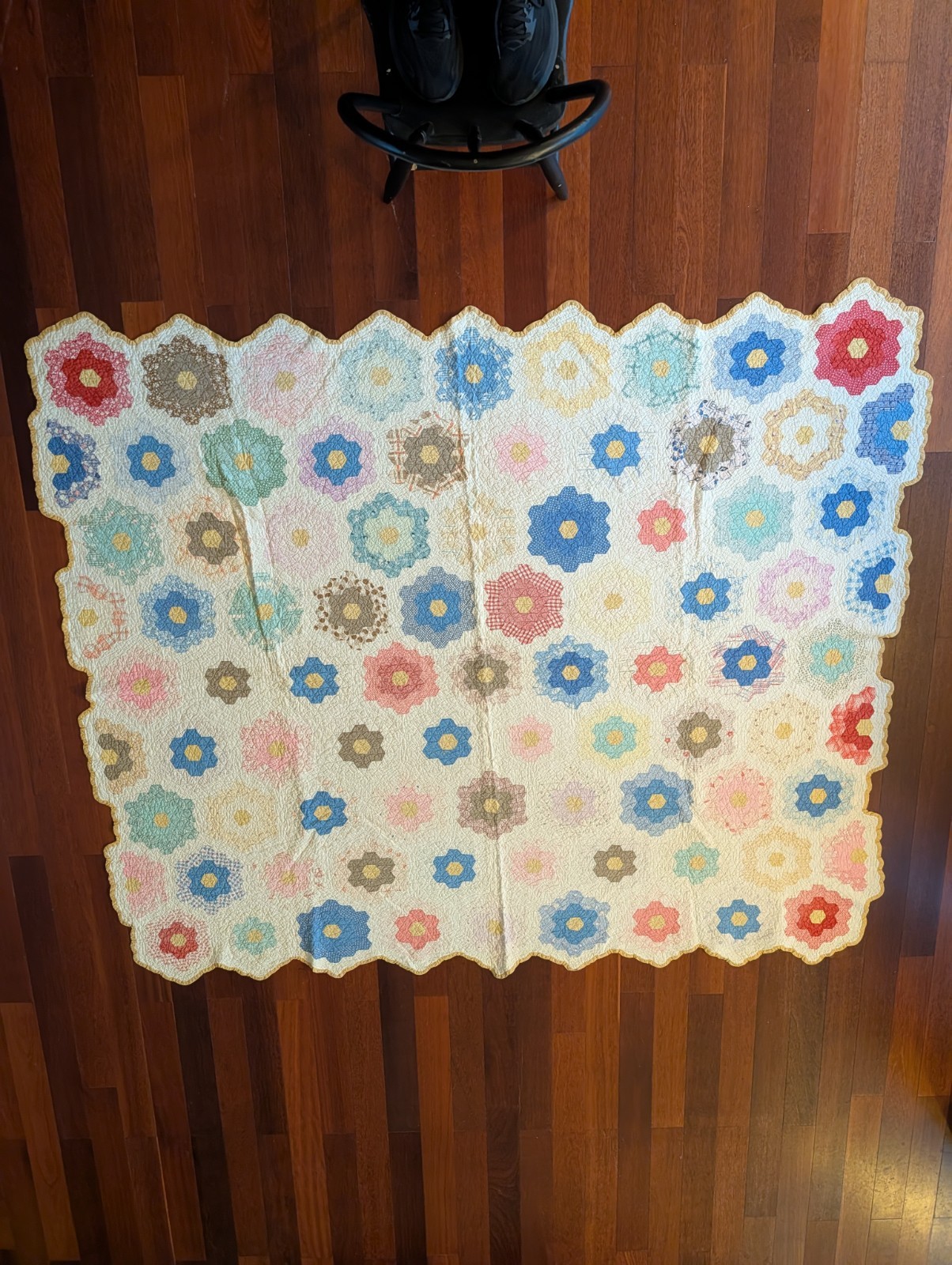 Vintage Grandma\'s Flower Garden Quilt 70x82 Multicolor