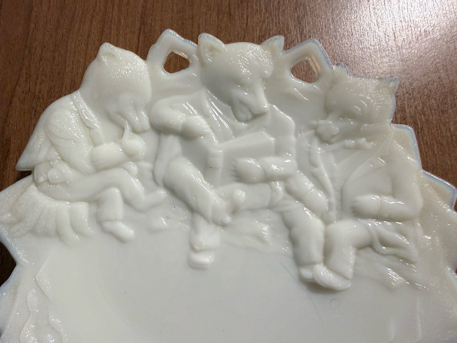 Westmoreland Roosevelt Bears Milk Glass Plate Dish Vintage 1910s Westmoreland Roosevelt Bears Milk Glass Plate Dish Vintage 1910s
