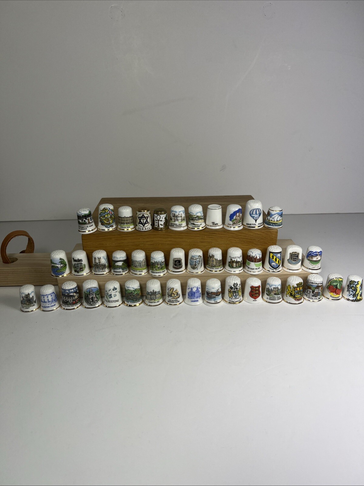 Thimbles Job Lot x 42 - Countries, Cities & Tourist Attractions