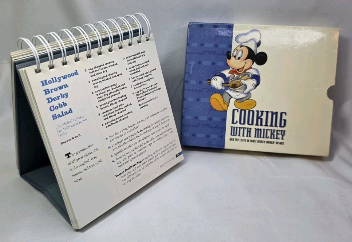 VTG 1998 COOKING WITH MICKEY & Chefs of Walt Disney Cookbook & Cover 1st Edition VTG 1998 COOKING WITH MICKEY & Chefs of Walt Disney Cookbook & Cover 1st Edition