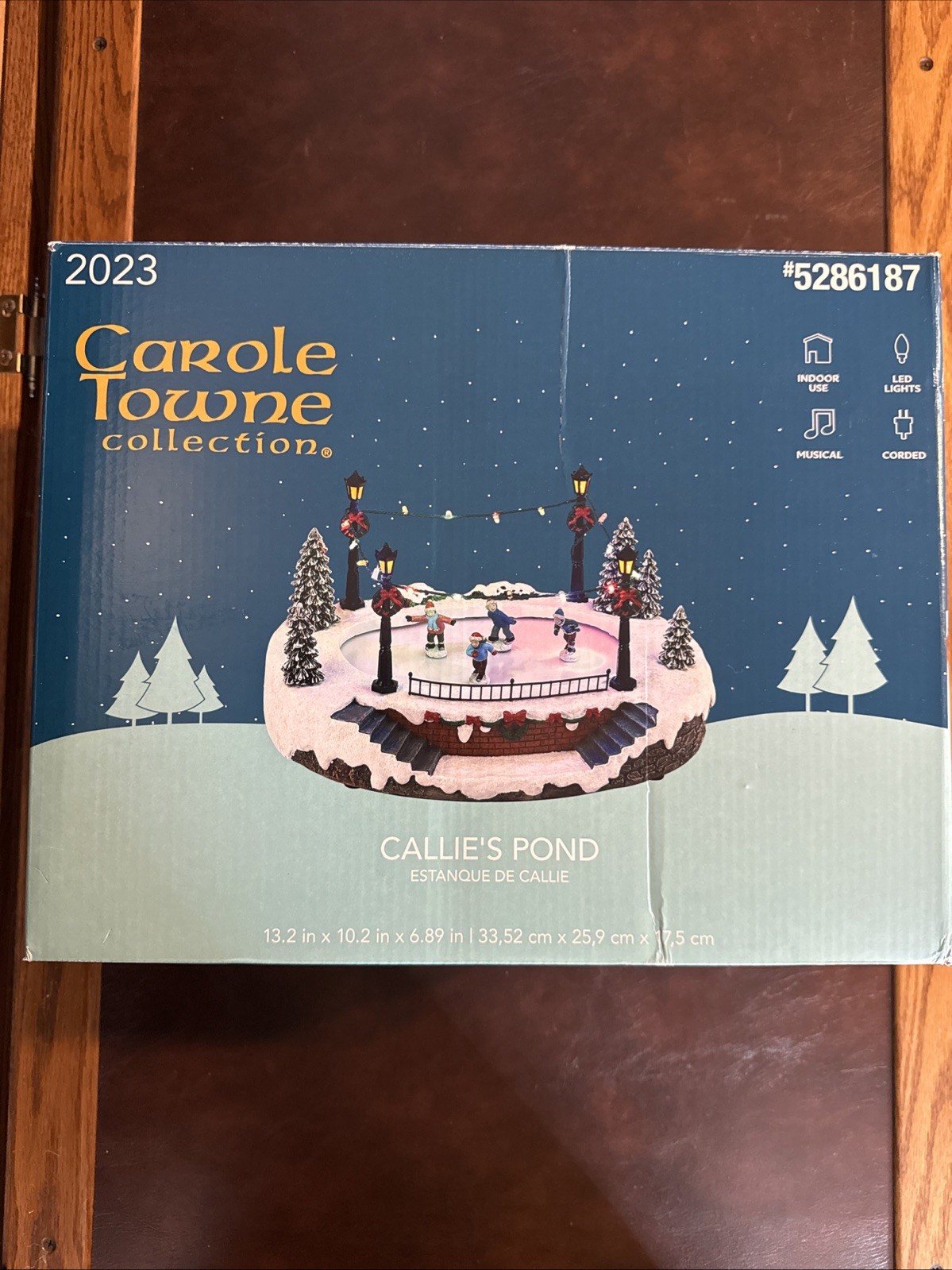 2023 Carole Towne Callie’s Pond Lighted Musical Christmas Village #5286187 a15
