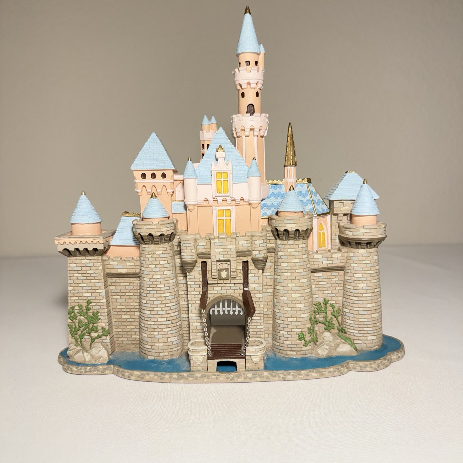 Rare Sleeping Beauty Castle 3D Wall Sculpture (Disney Architecture Collection)