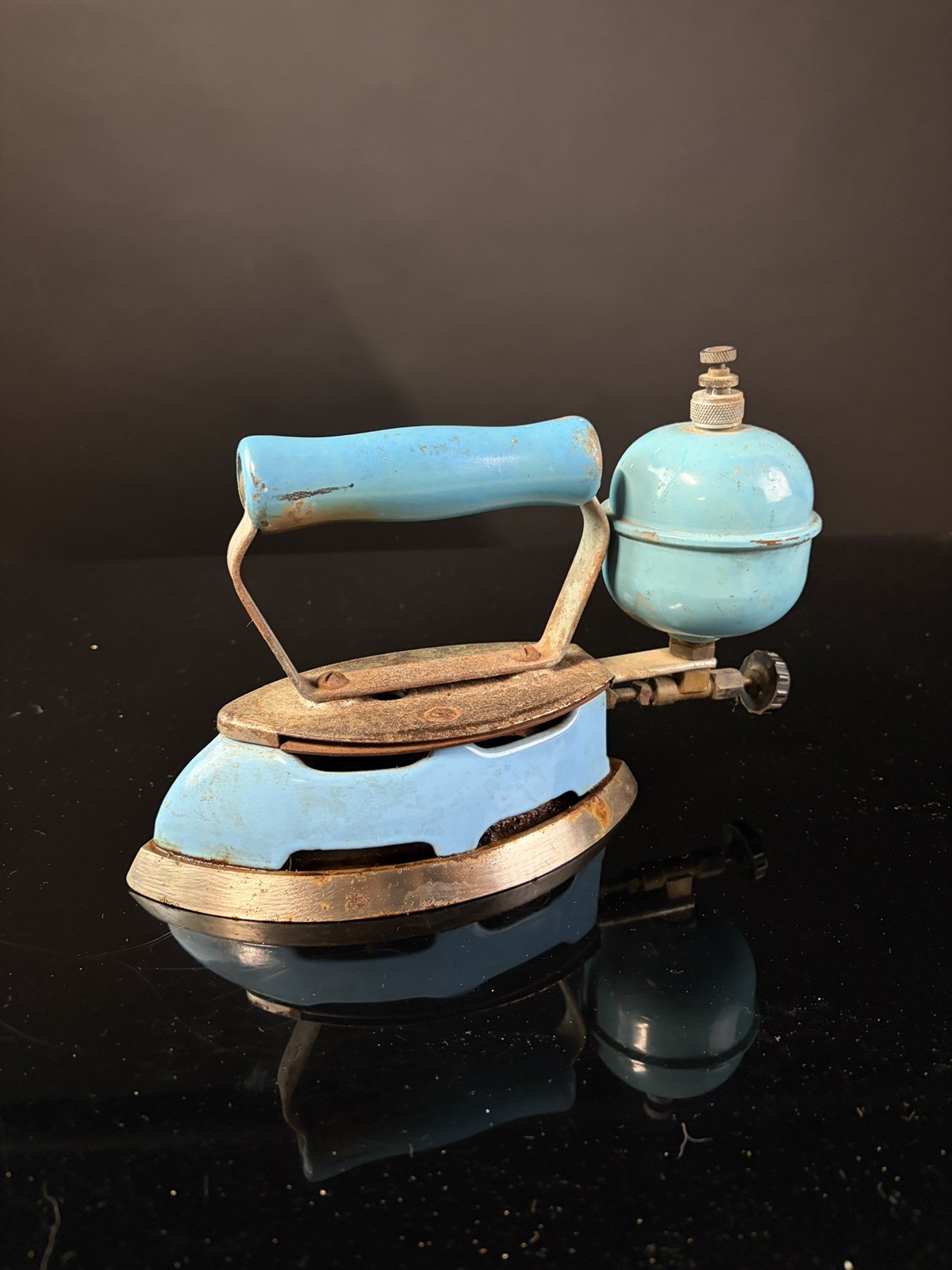 Vintage Coleman Cool Blue Model 4A Instant-Lite Gas IRON Sad Flat EARLY 1900'S