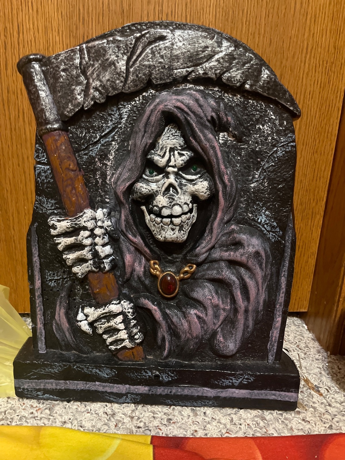 SPIRIT HALLOWEEN ANIMATRONIC TOMSTONE