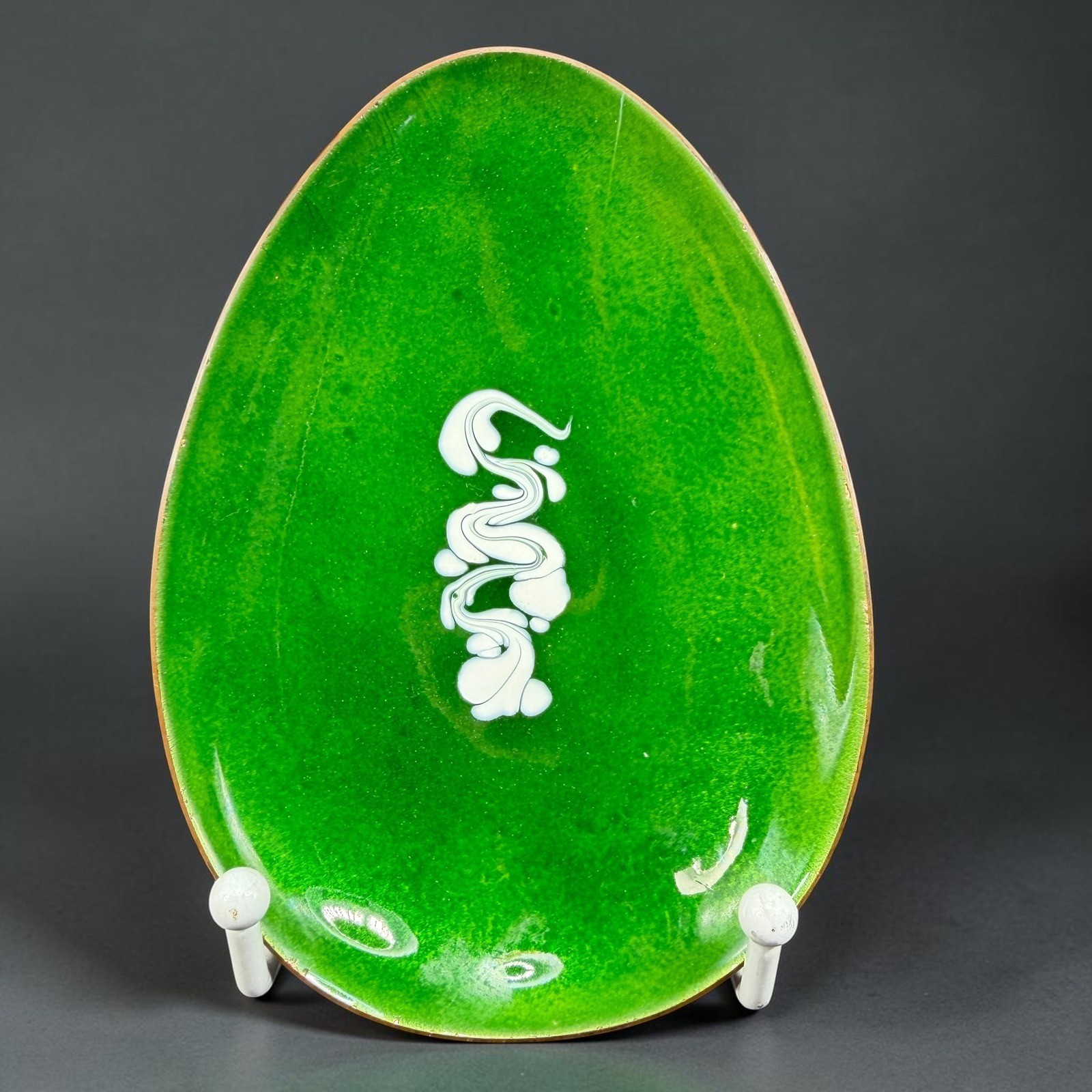 Leon Statham Enamel on Copper Trinket Dish Green Abstract Swirl Egg Shaped VTG Leon Statham Enamel on Copper Trinket Dish Green Abstract Swirl Egg Shaped VTG