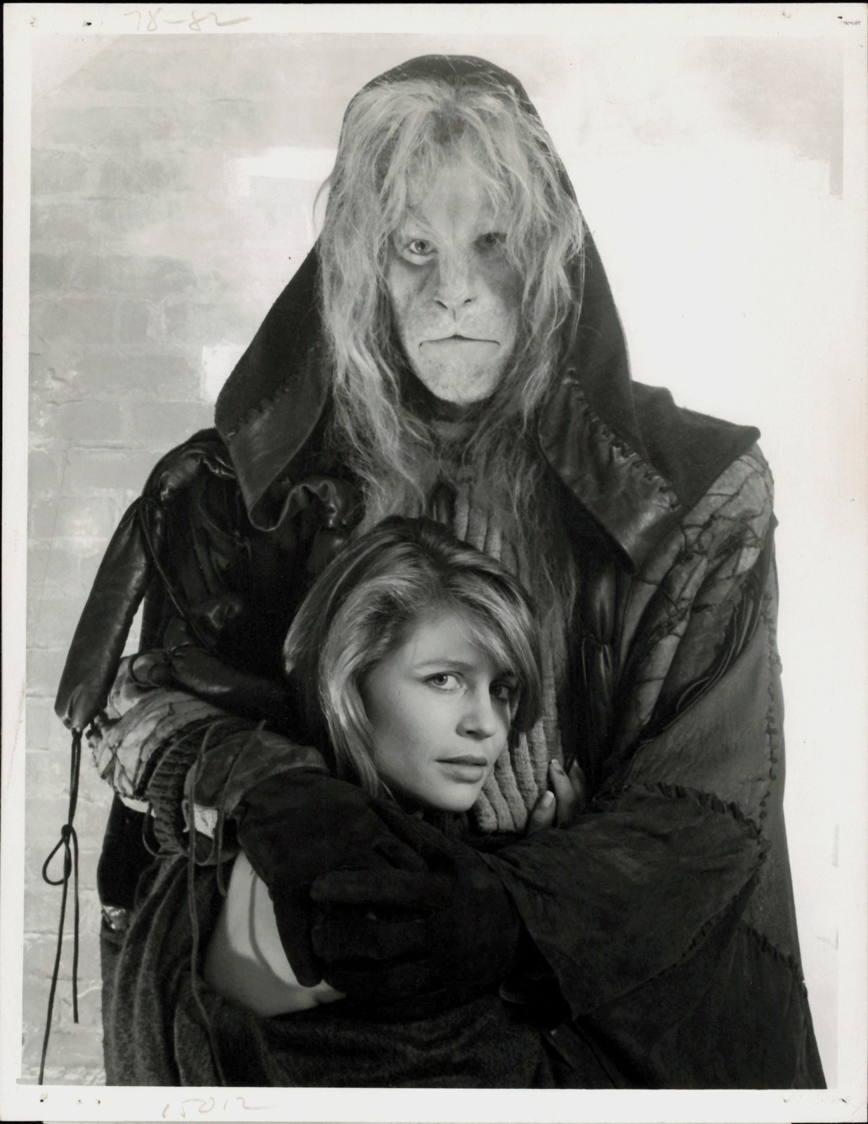 1987 Press Photo Promo TV Show Beauty and the Beast, R. Pearlman, L. Hamilton 1987 Press Photo Promo TV Show Beauty and the Beast, R. Pearlman, L. Hamilton