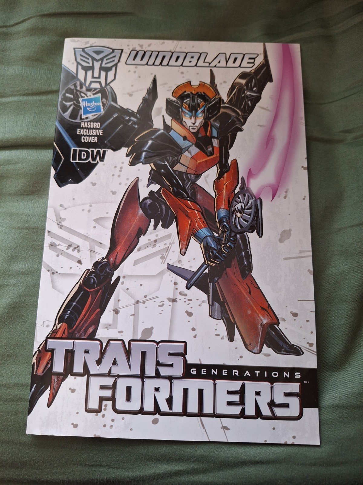 Transformers Generations Dark Cybertron Chapter 8 comic - Hasbro Exclusive cover