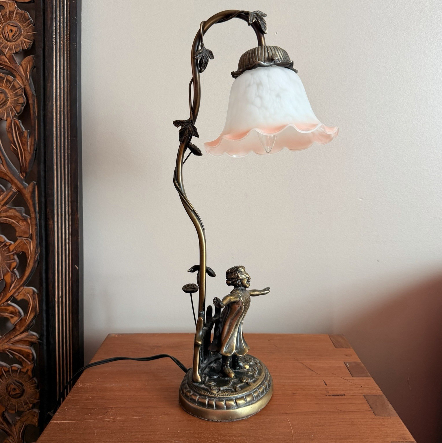 Vintage Art Noveau Tulip Table Lamp Bronzed Girl Hide & Seek Whimsy French 19.5\ Vintage Art Noveau Tulip Table Lamp Bronzed Girl Hide & Seek Whimsy French 19.5\
