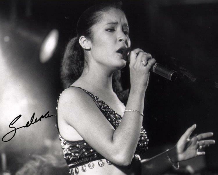REPRINT - SELENA QUINTANILLA PRINTED SIGNATURE / AUTOGRAPH REPRINT 8x10 Photo