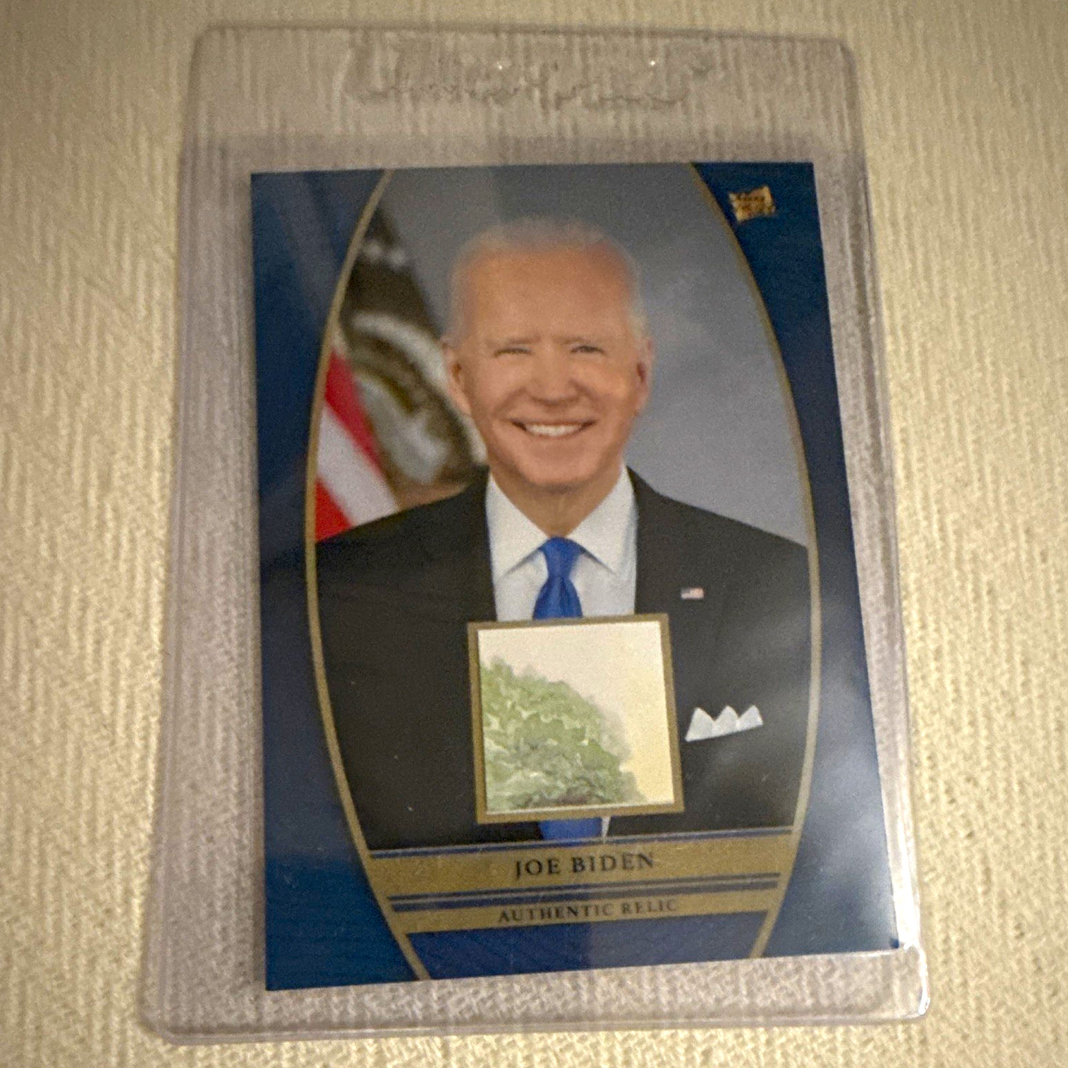 2016 Historic Autographs Joe Biden Authentic Relic Insert SR-JB 2016 Historic Autographs Joe Biden Authentic Relic Insert SR-JB