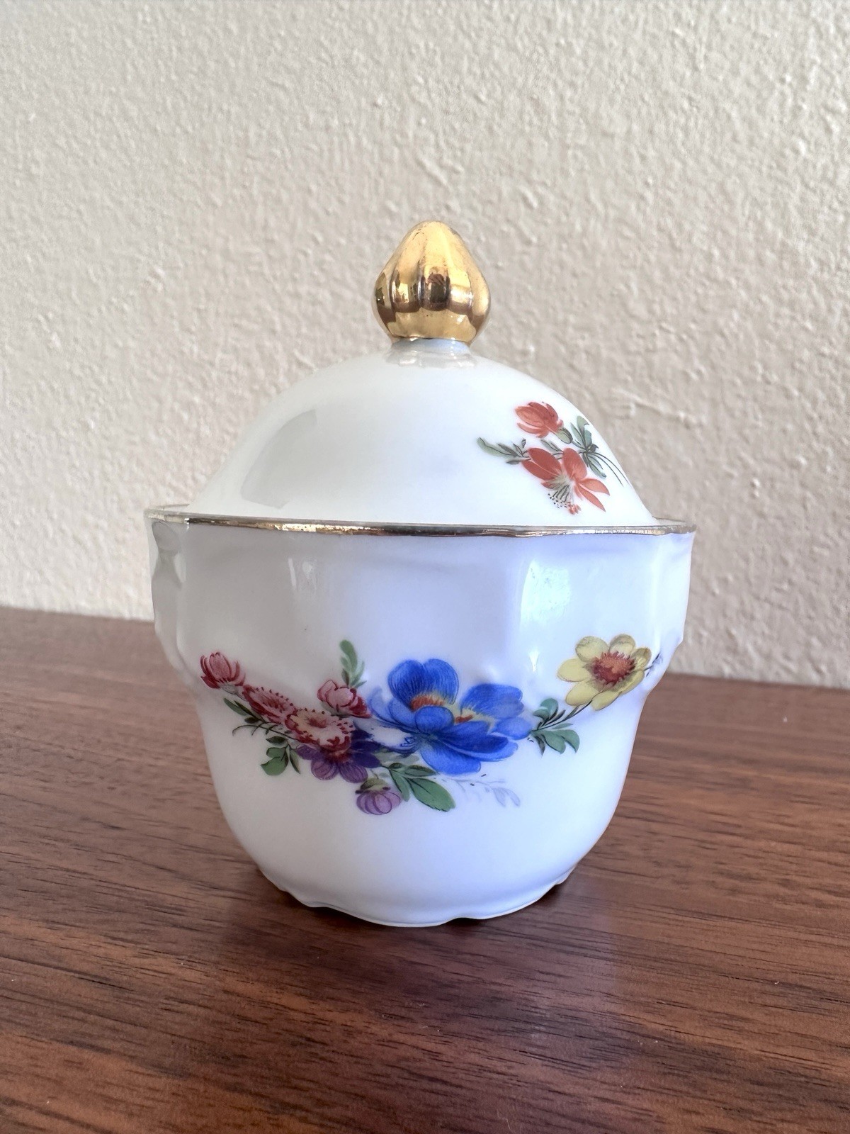 Bareuther Waldsassen Germany Lidded Bowl #252 Gold Trim NICE