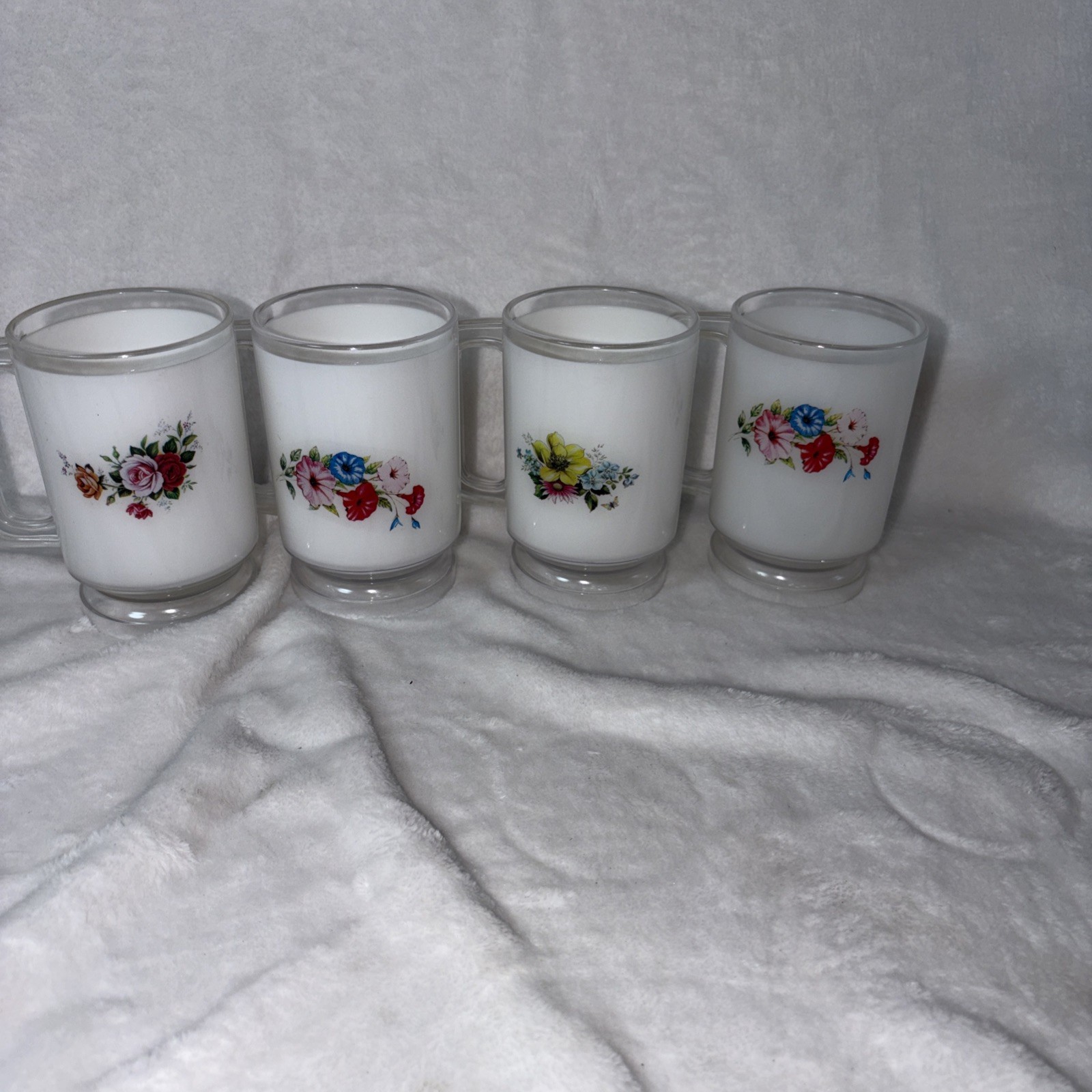 4 Vtg Plastic Frosted Floral Pedestal  5\