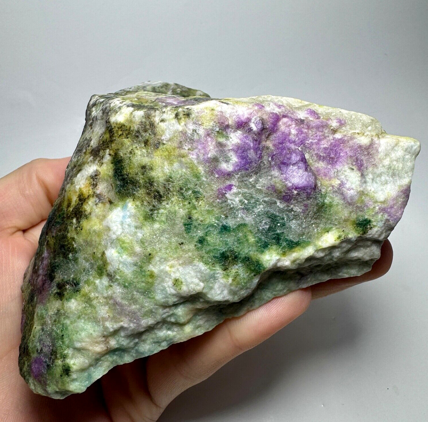 Rare Fluorescent Colour Change Hackmanite Combined W/ Multicolour Sodalite ,730g Rare Fluorescent Colour Change Hackmanite Combined W/ Multicolour Sodalite ,730g