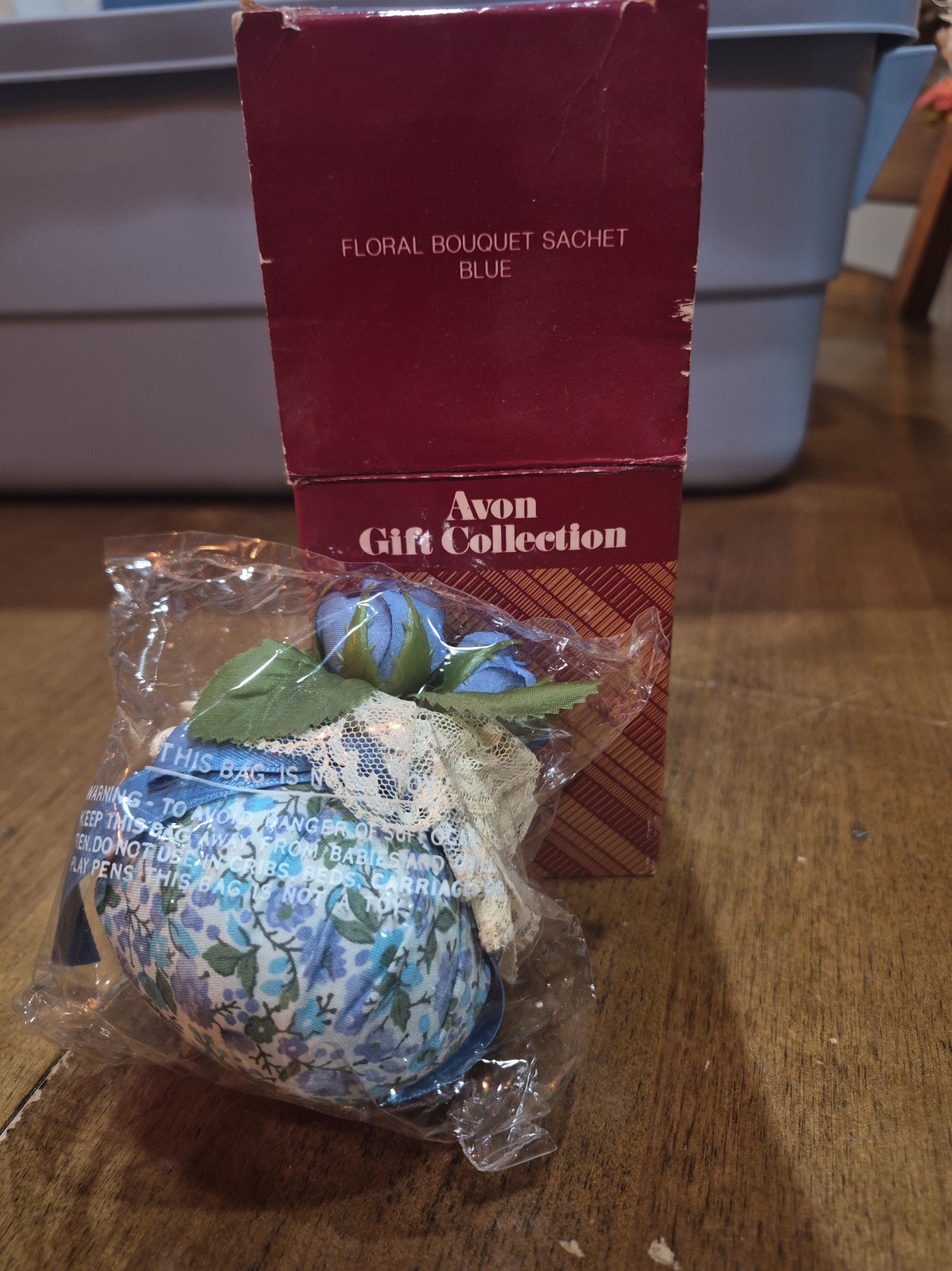 Avon Floral Bouquet Sachet Blue Gift Collection Avon Floral Bouquet Sachet Blue Gift Collection