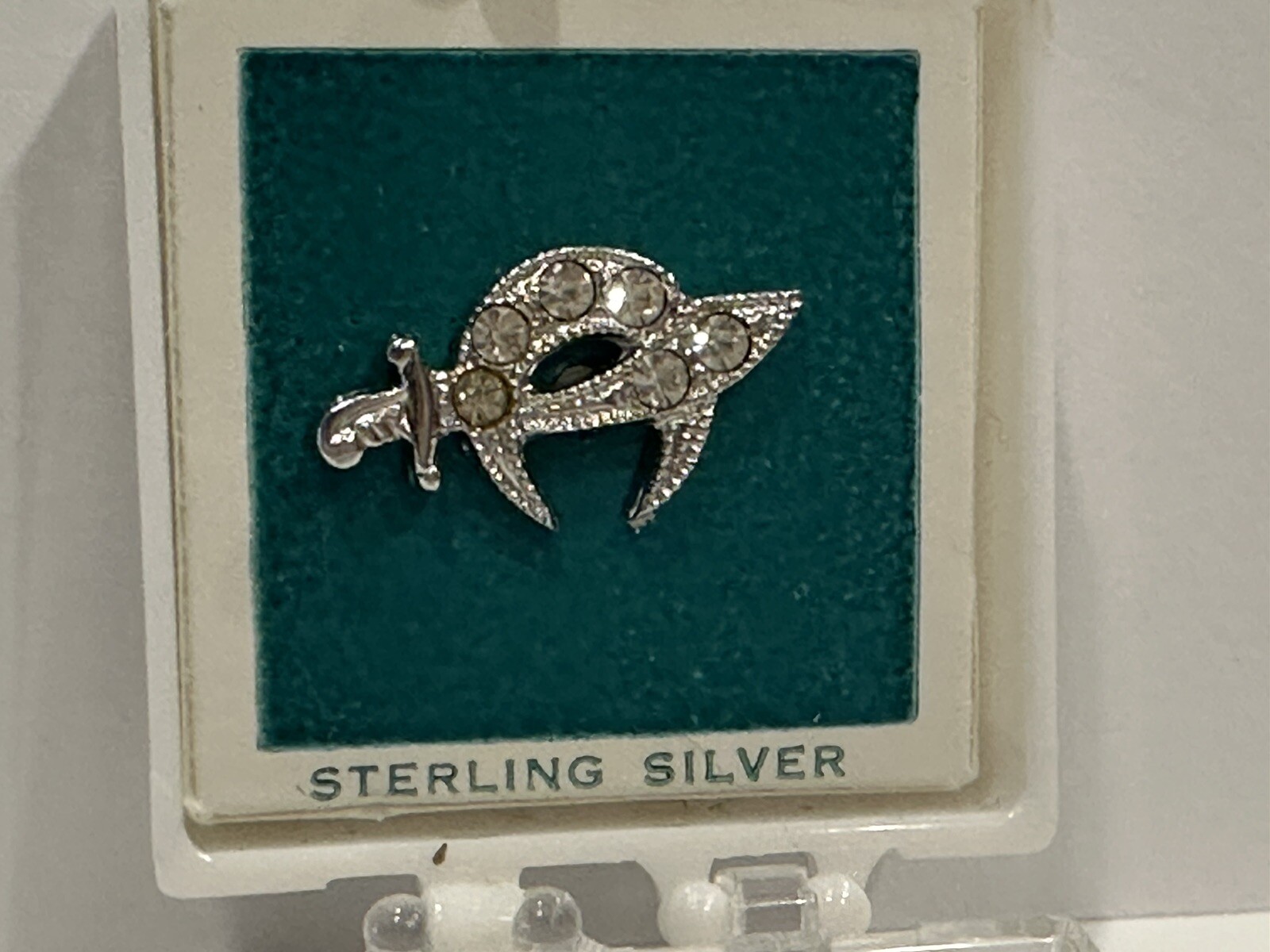 NEW VINTAGE STERLING SILVER BOUMI MASON BUTTON PIN ORIGINAL PACKAGING